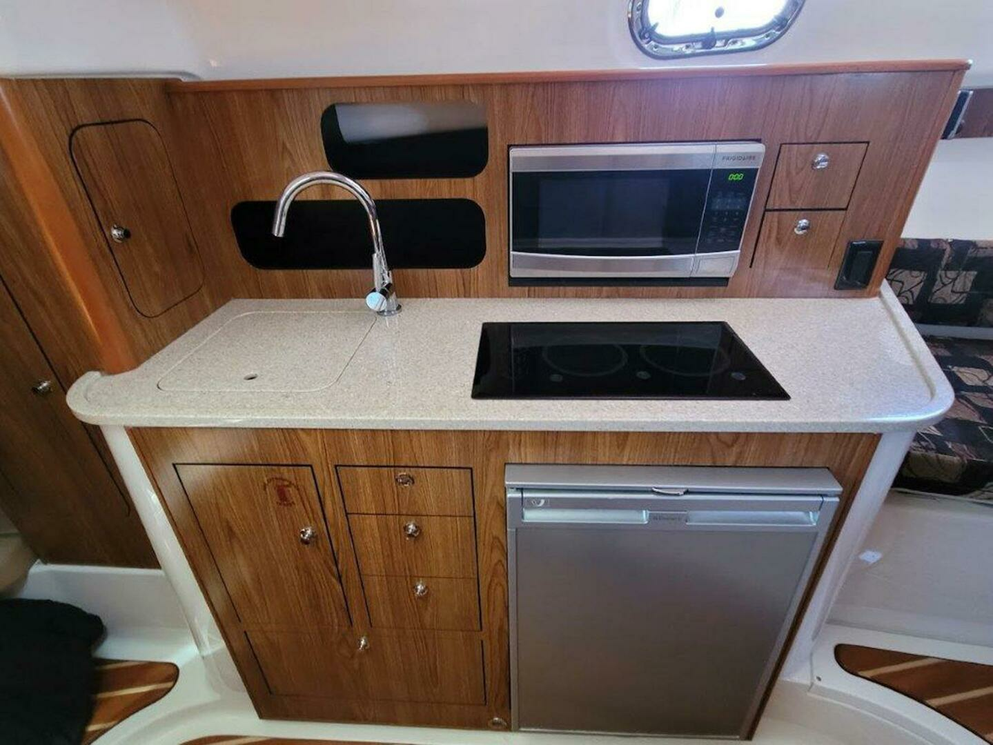 2013 Pursuit 345 Offshore - Image 31