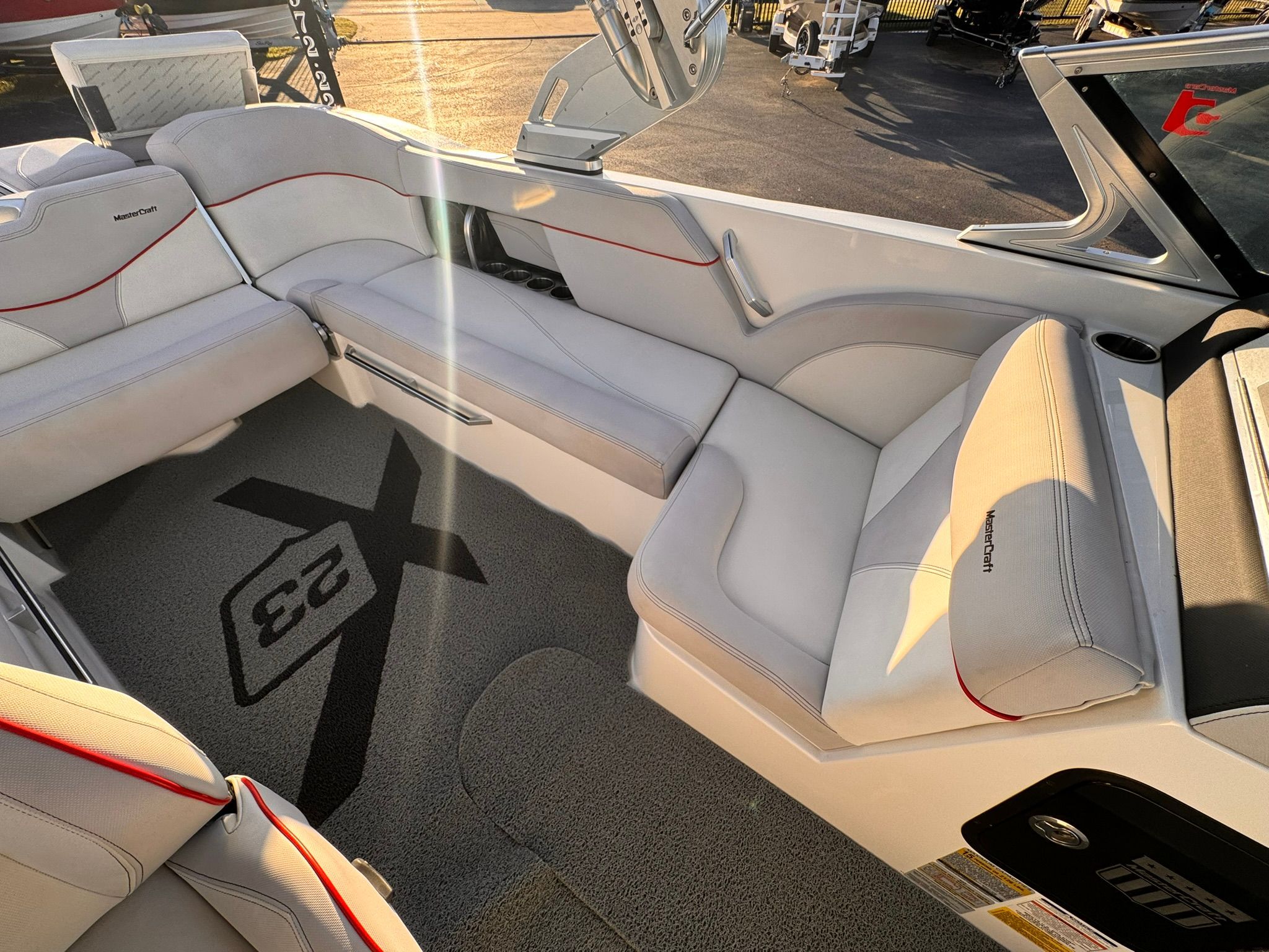 2018 MASTERCRAFT X23 - Image 24