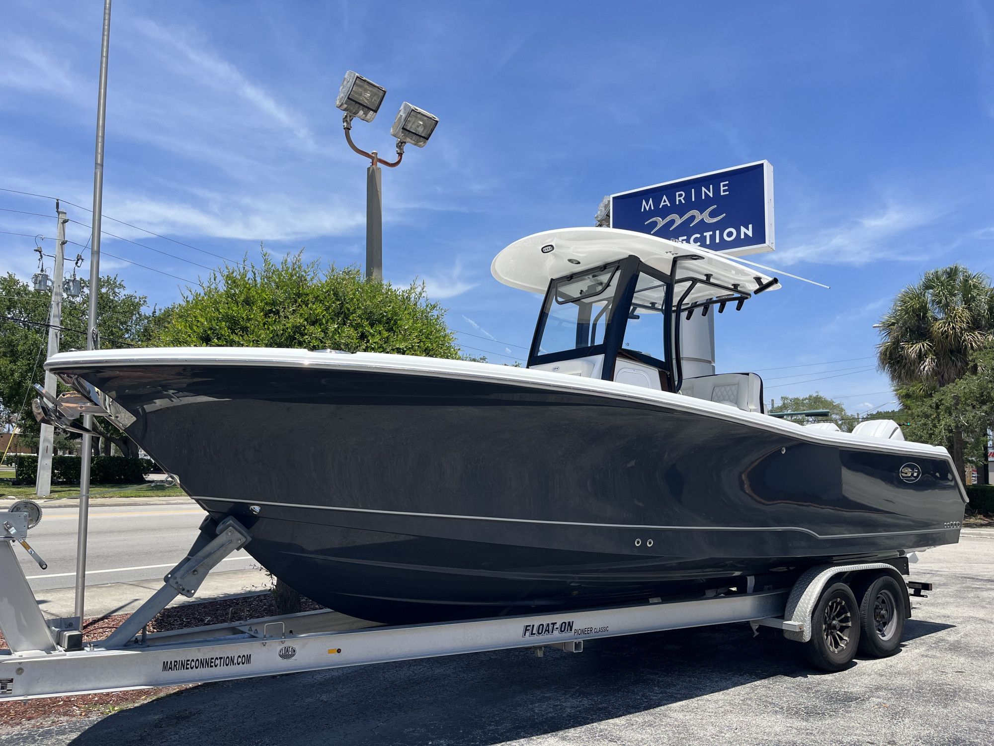 2026 Sea Hunt Gamefish 27 Coffin Box - 2
