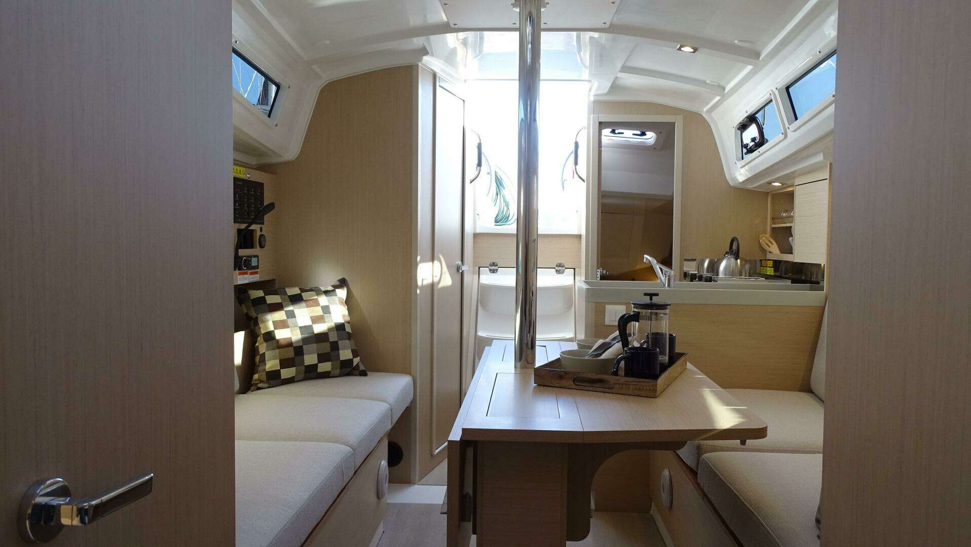 2026 Beneteau Oceanis 30.1 - Image 2