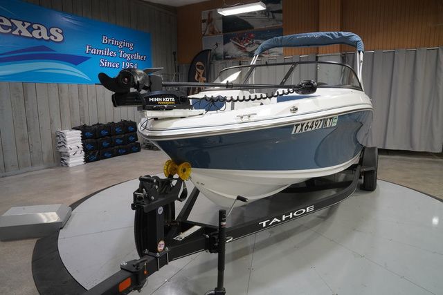 2023 Tahoe 200 S - 4