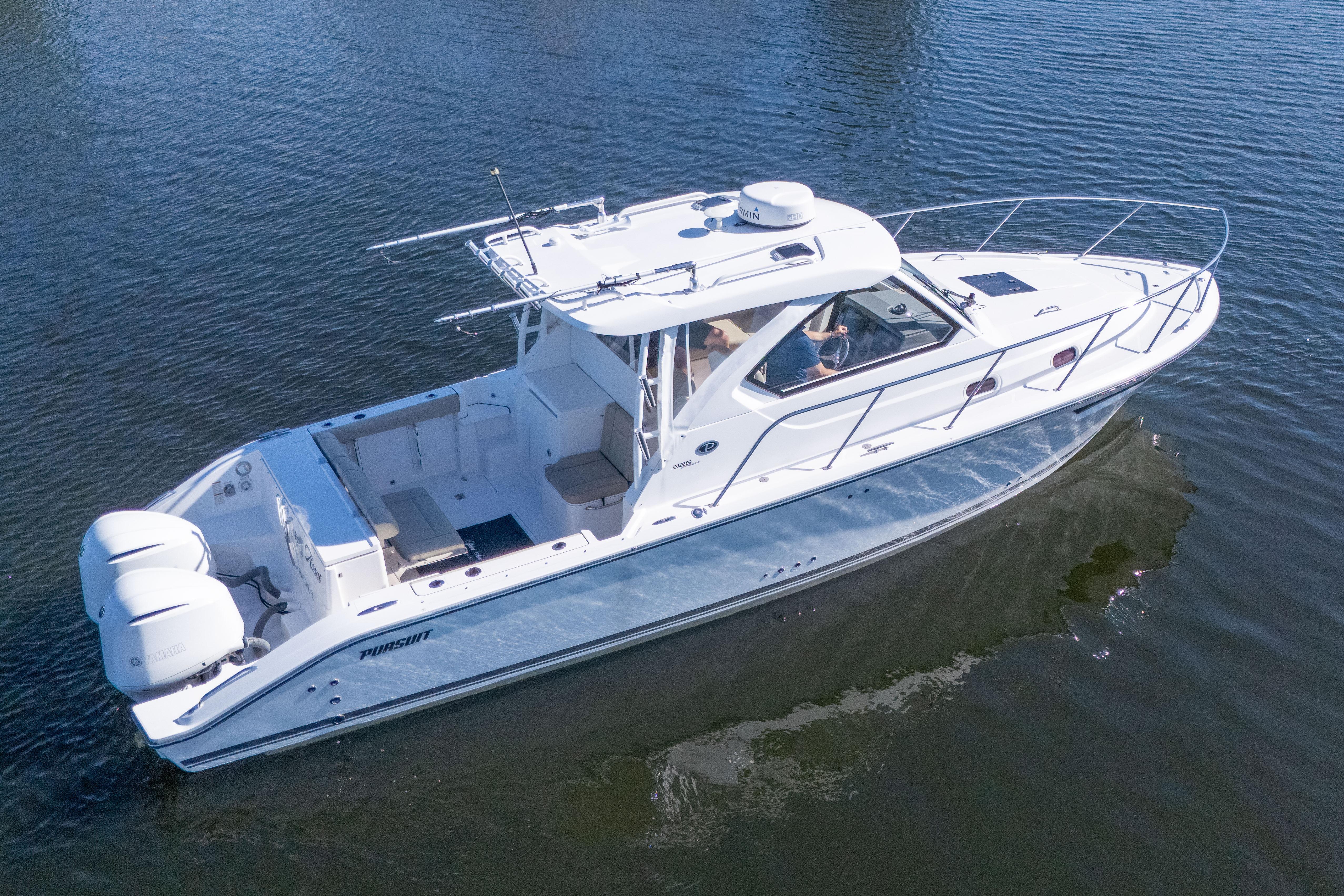 2018 Pursuit OS 325 Offshore