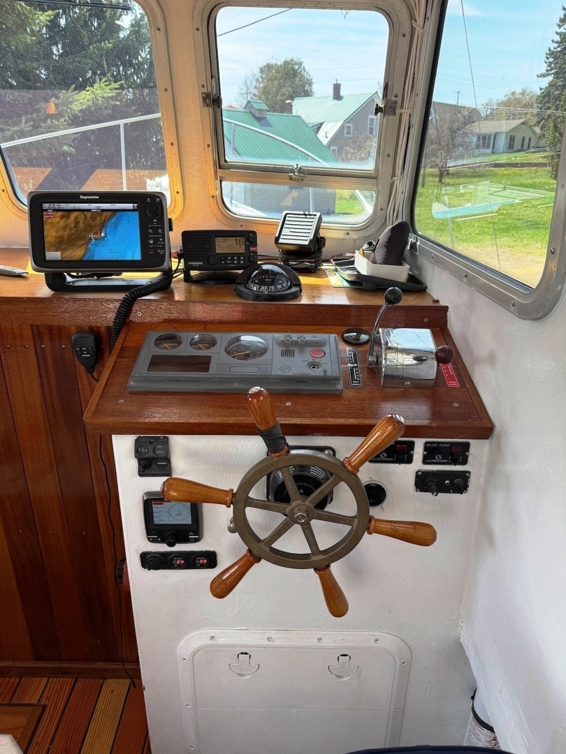 2000 Seaworthy Downeast 28 - Image 14