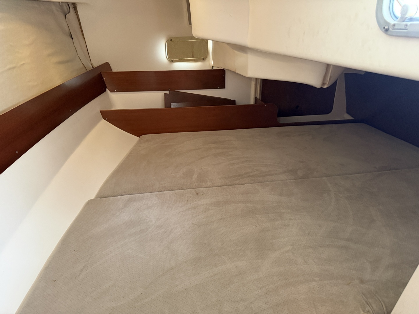 1995 Beneteau OCEANIS 321 - Image 29