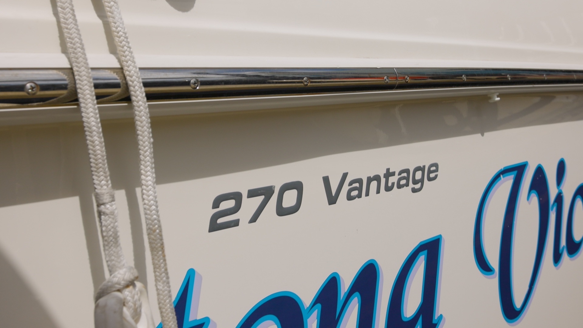 2014 Boston Whaler Vantage - Image 15