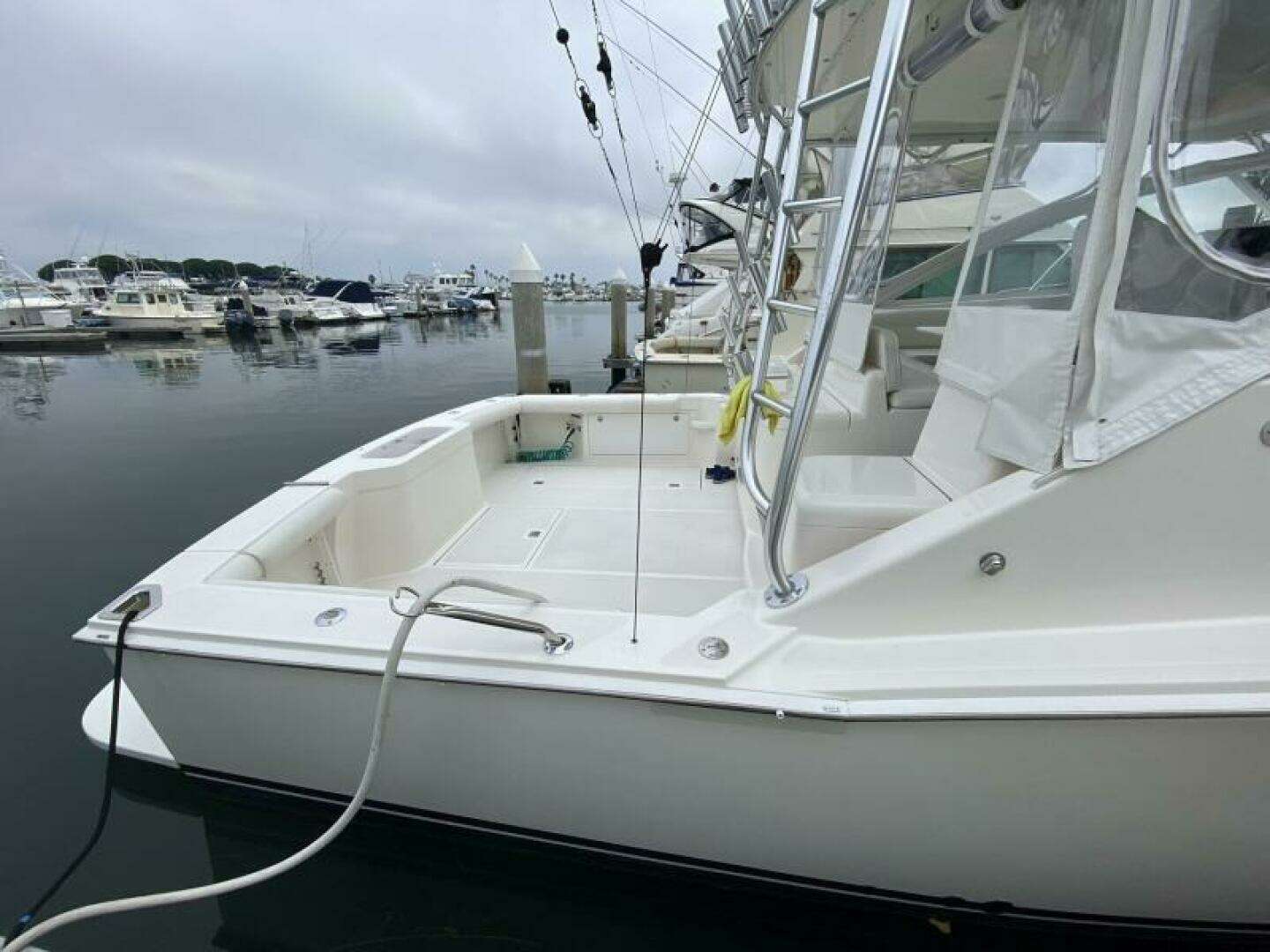 2006 Cabo 40 Express - Image 45