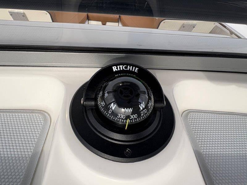 2025 Robalo R202 Explorer - 63