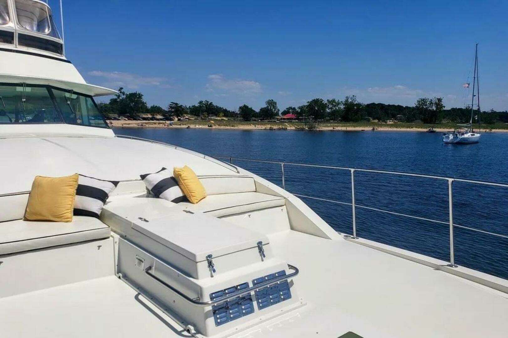 1986 Bertram 58 Flybridge Motor Yacht - Image 18