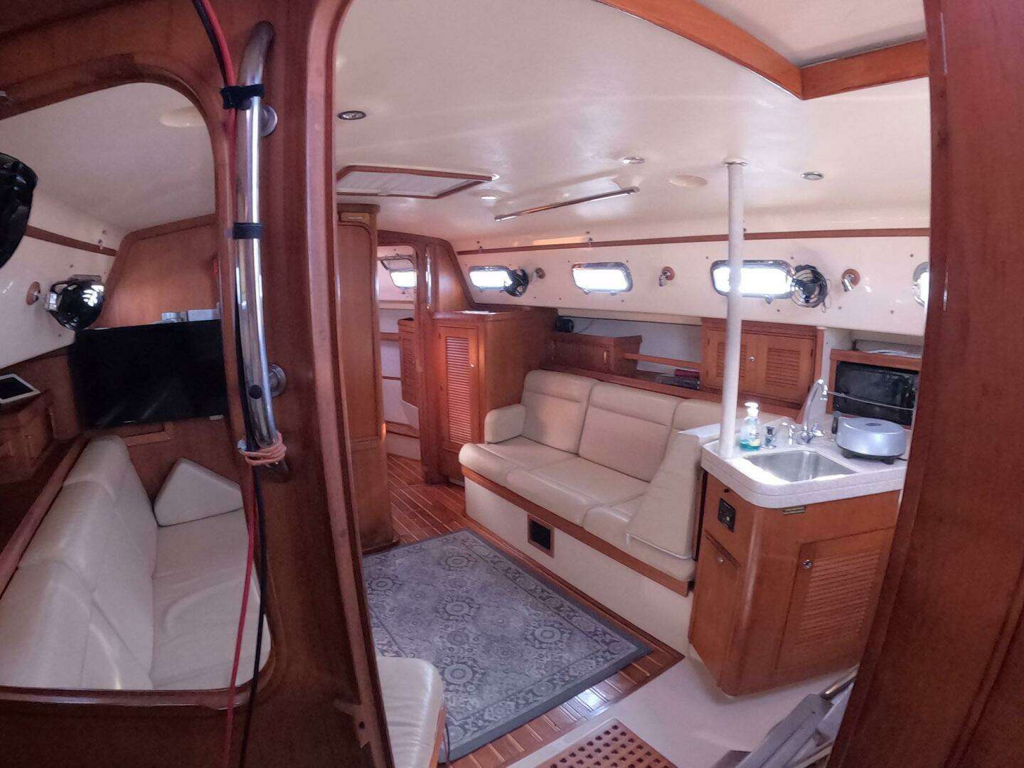 2005 Island Packet 370 - Image 4
