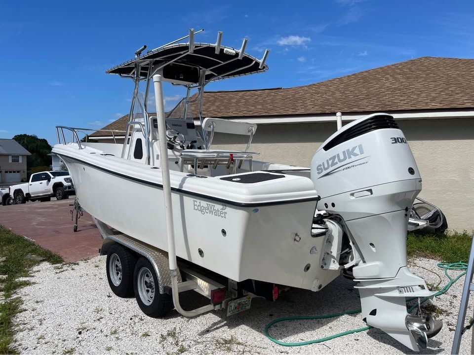 2001 Edgewater 225CC