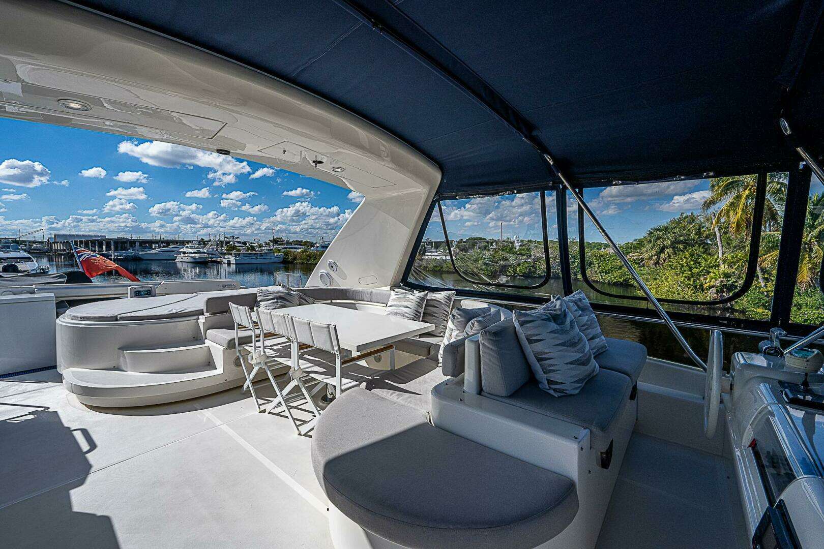 2006 Ferretti Yachts 830 - Image 39