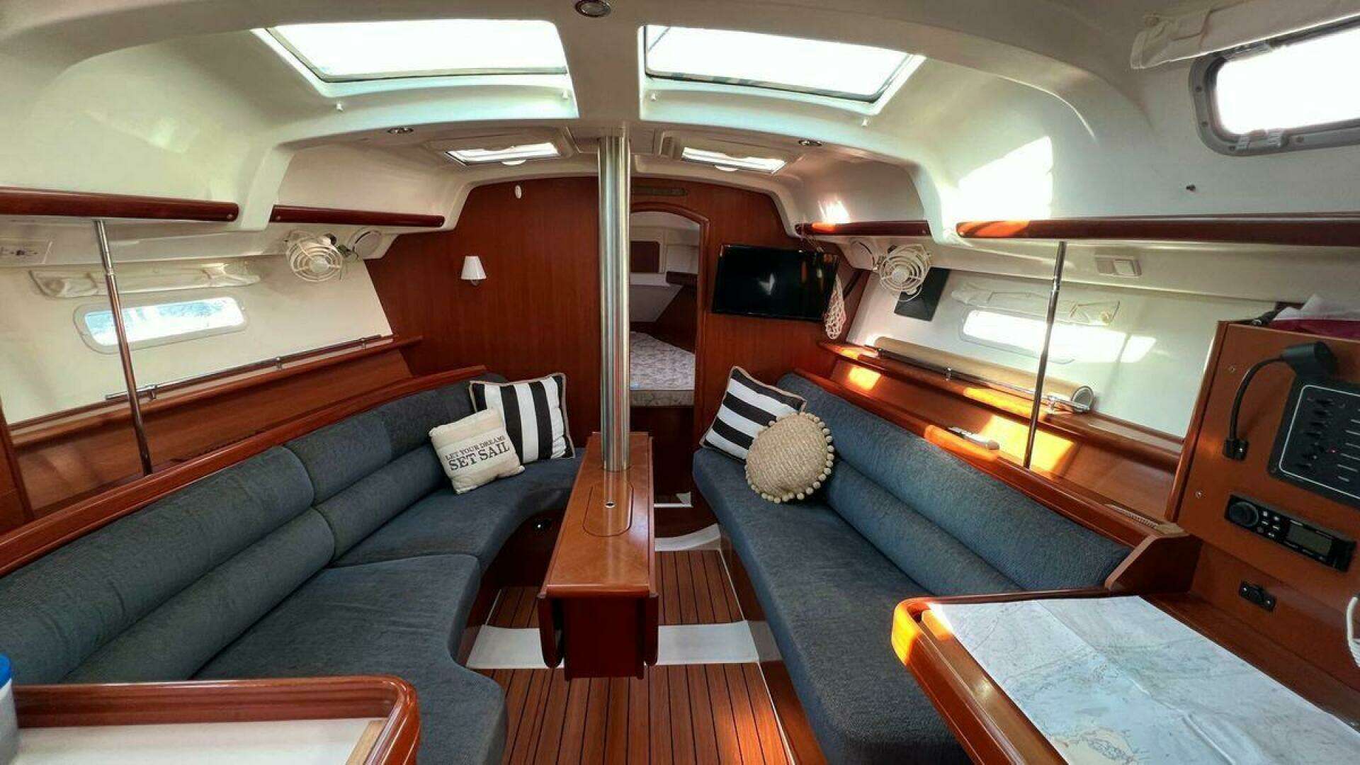 2007 Beneteau 343 - Image 8