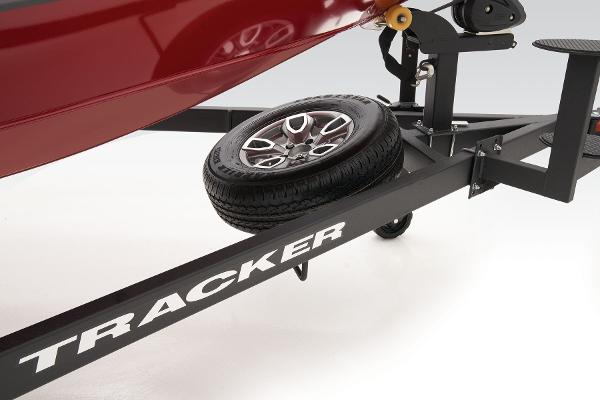 2025 Tracker Savage 215 - 14