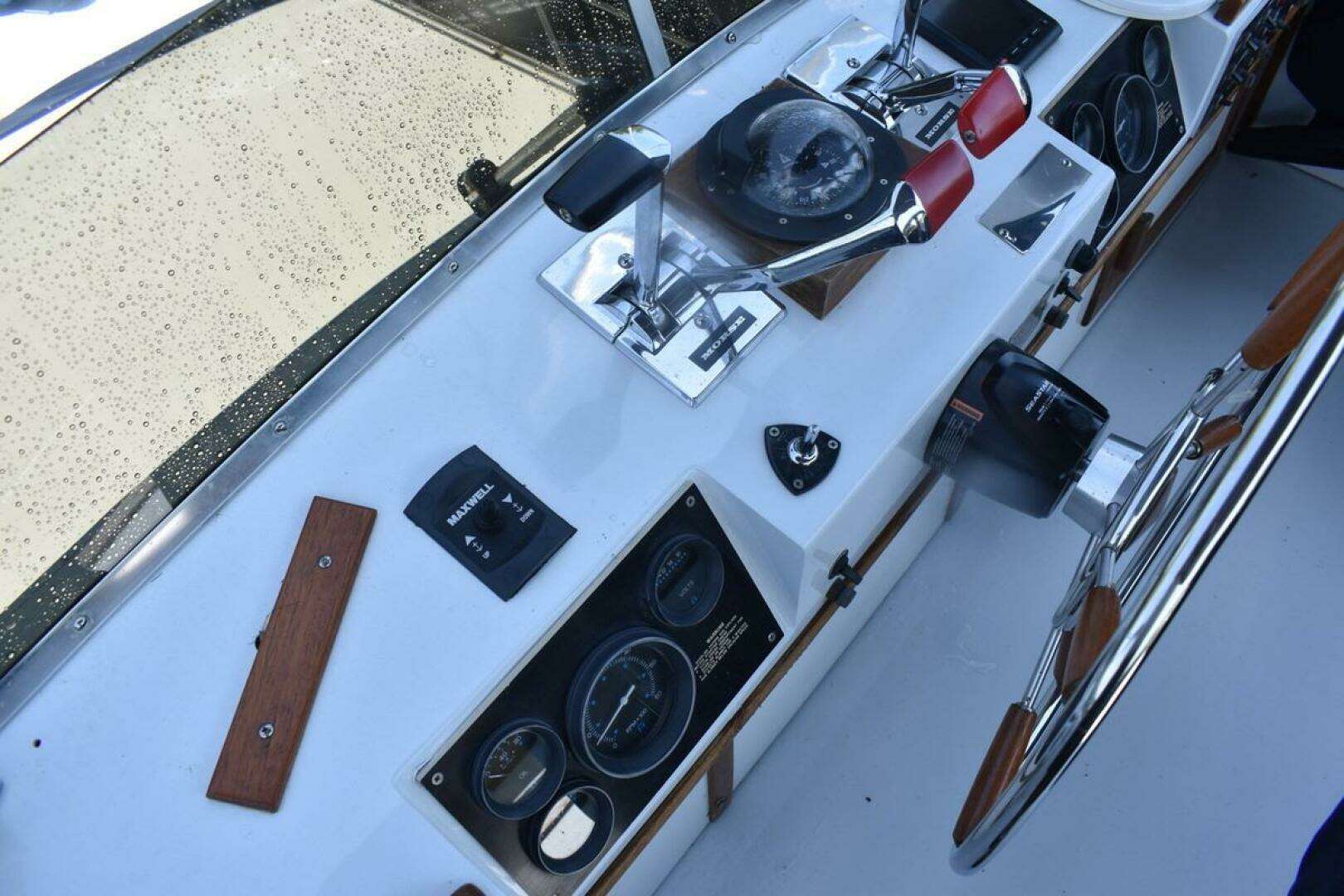 1985 Marinette 39 Double Cabin - Image 27