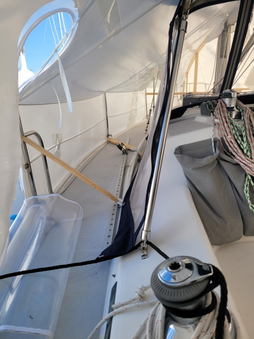 2006 Catalina 320 - Image 9