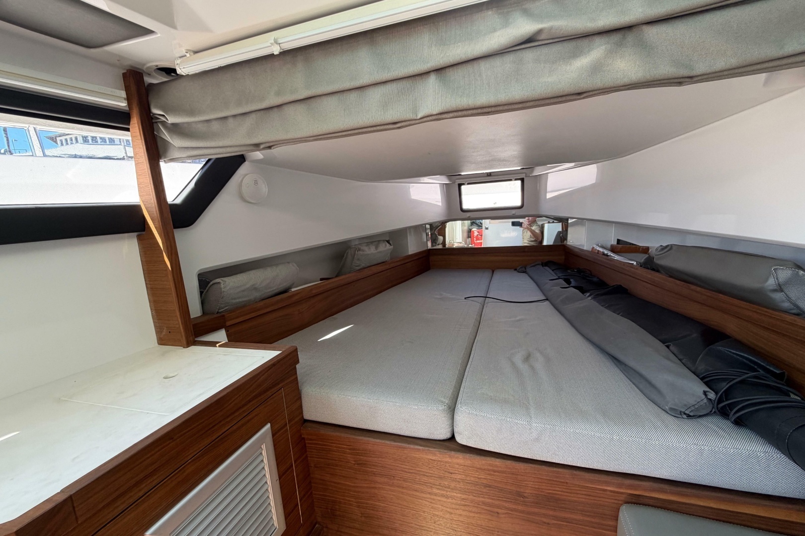 2018 Axopar 37 Cabin - Image 22