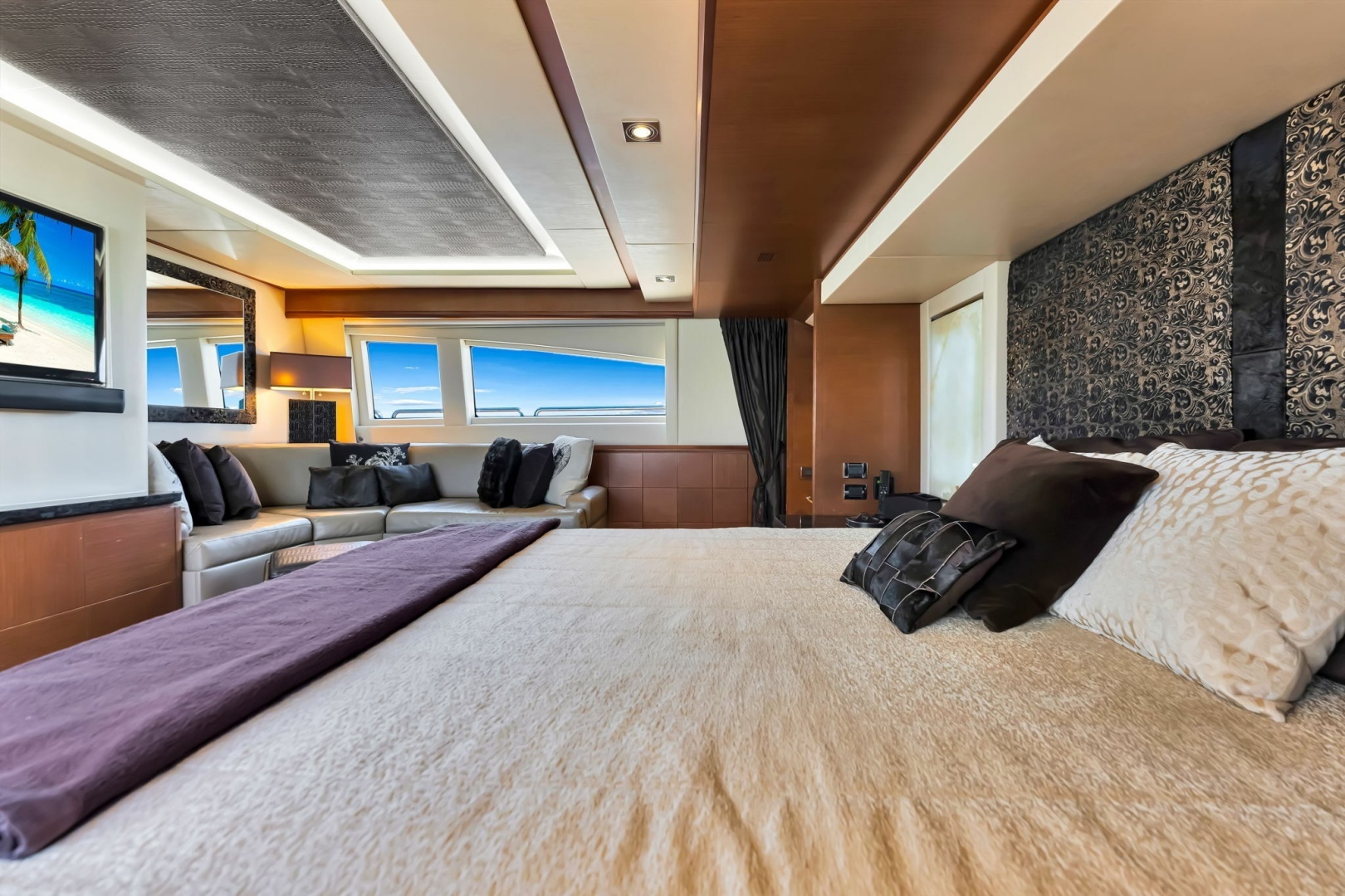 2005 Azimut 105 - Image 84