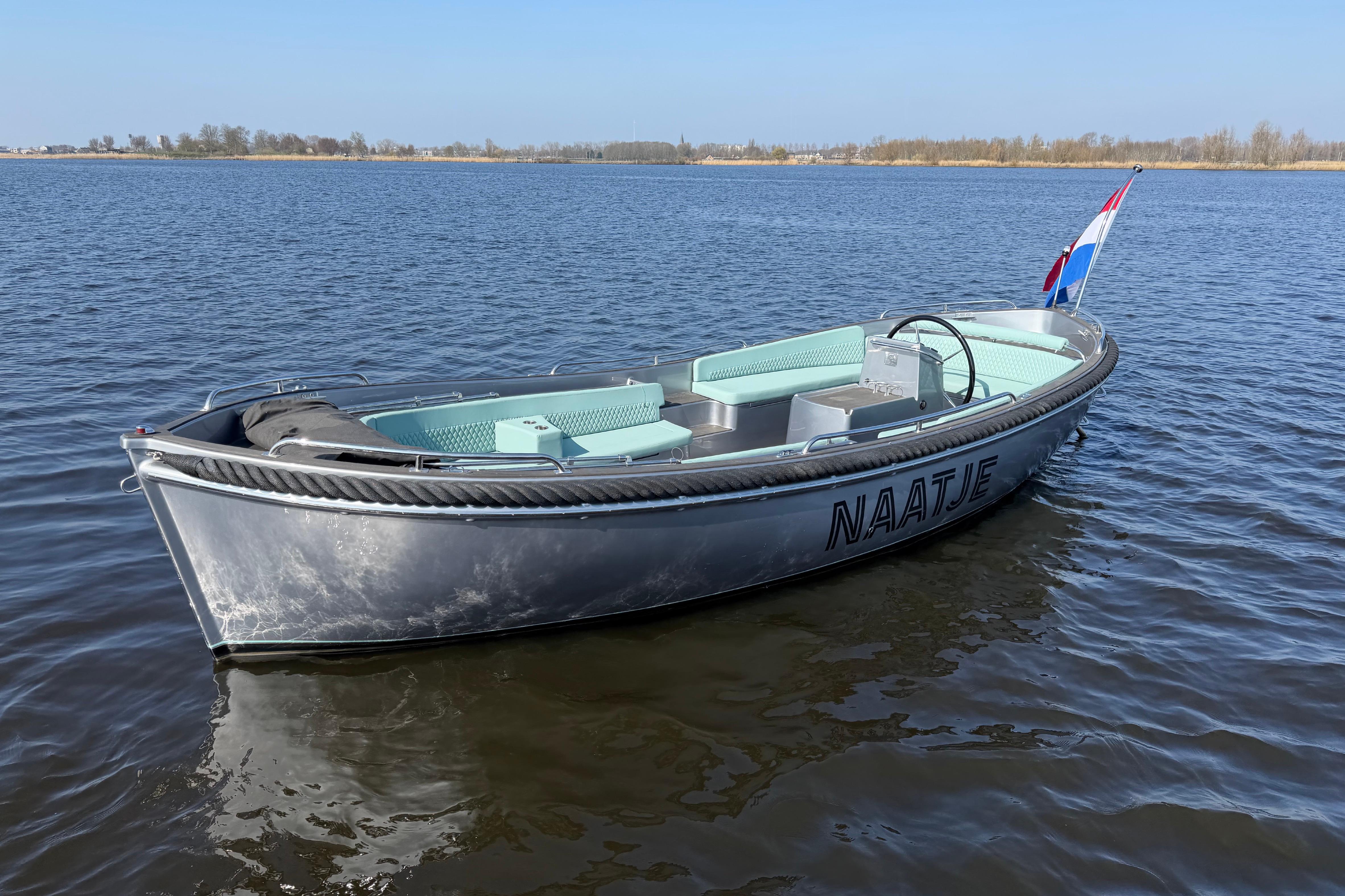 2016 Seafury 800