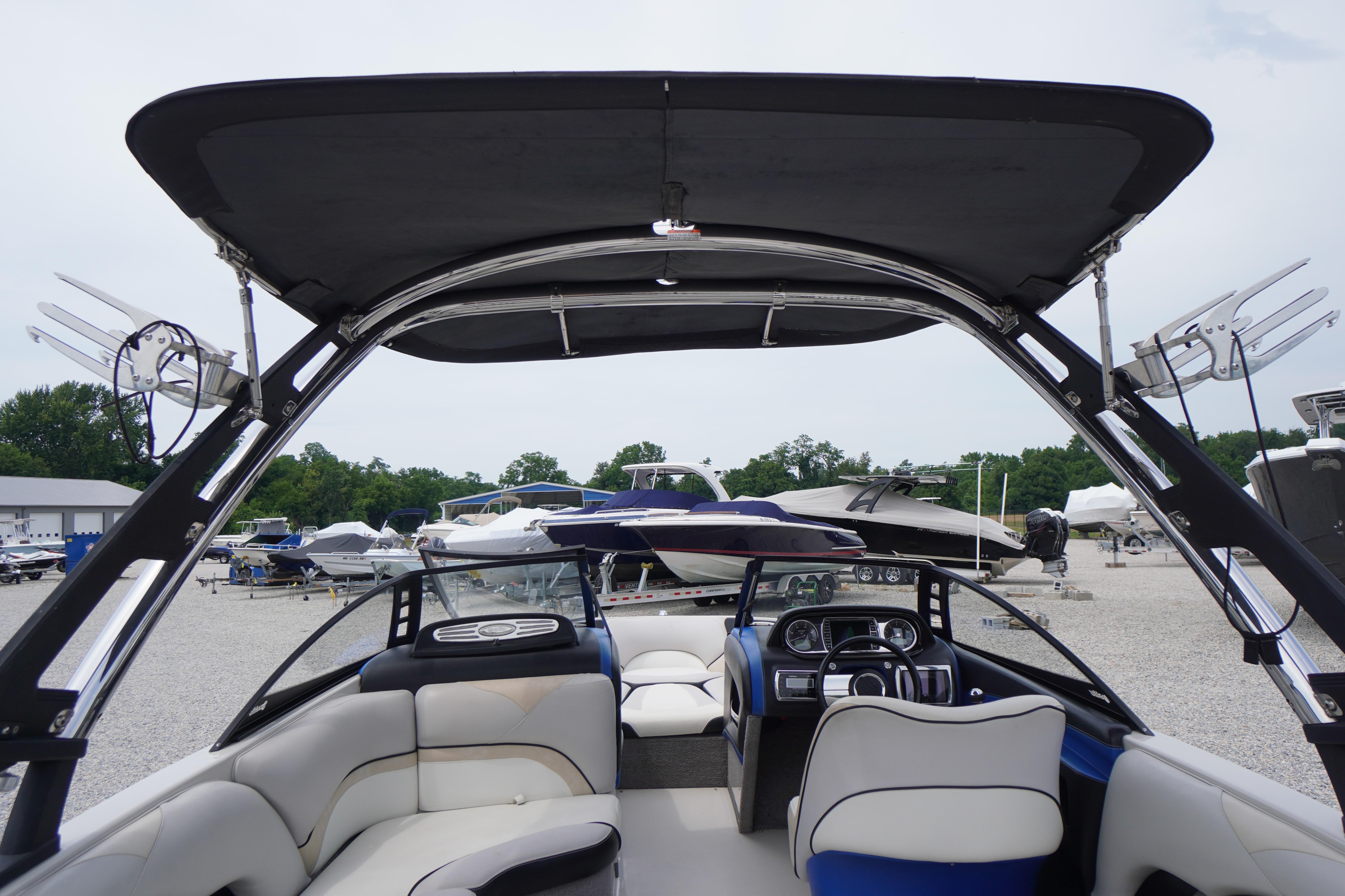 2011 Malibu Wakesetter 21 VLX boat interior with sleek design and modern dashboard.