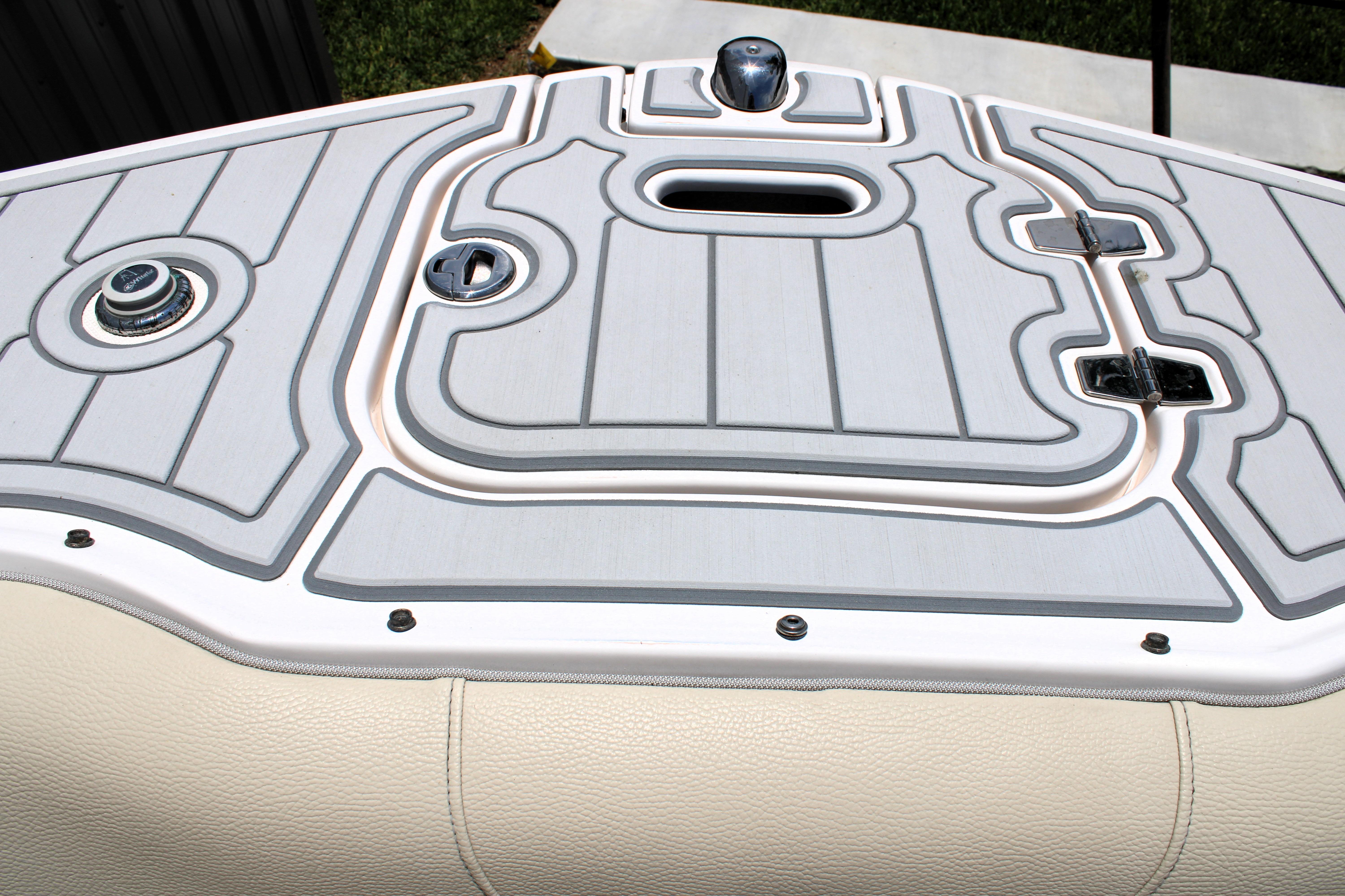 2021 Regal 26 OBX boat deck with sleek design and modern fittings.