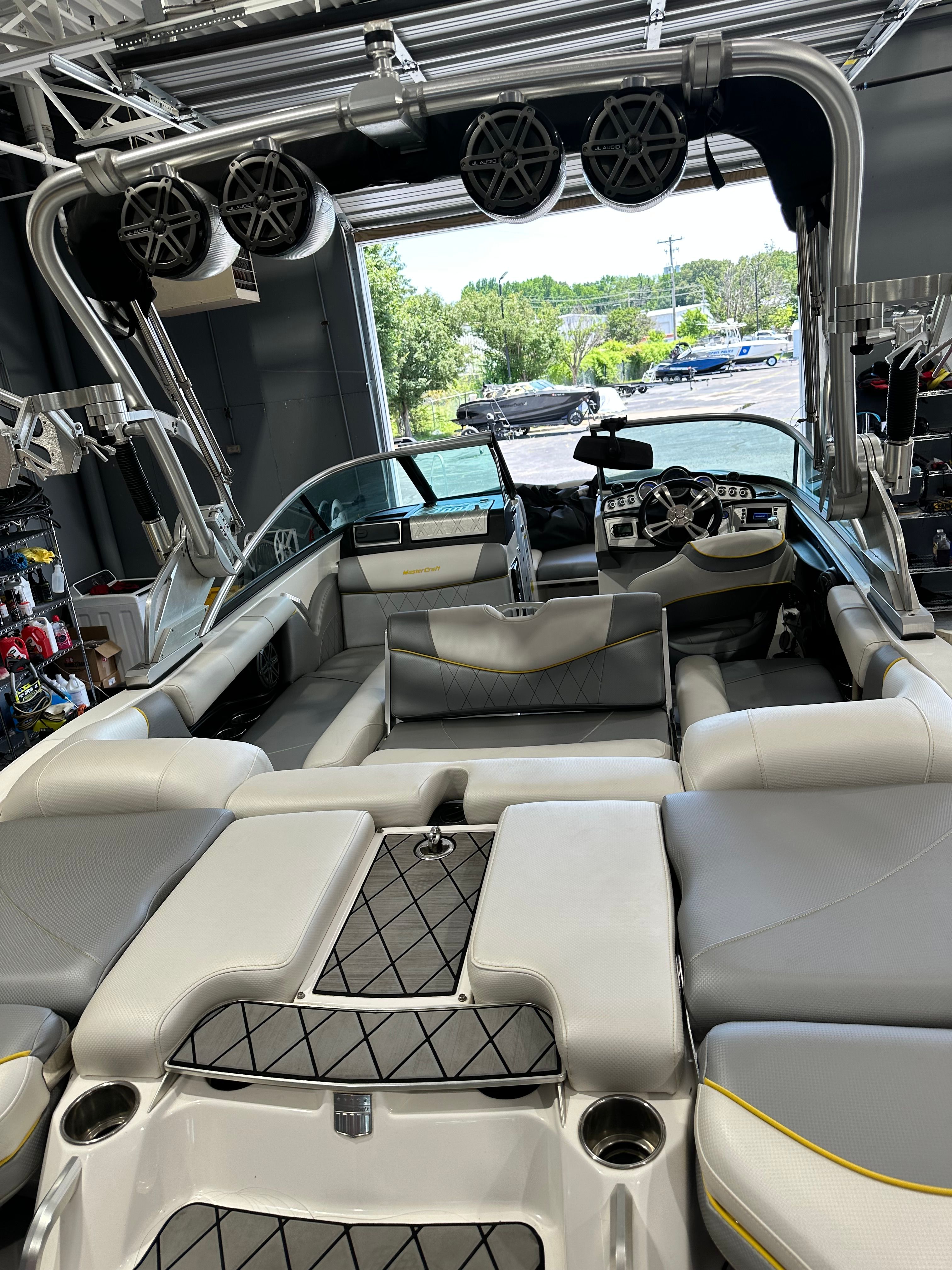 2015 MasterCraft X20 - 6