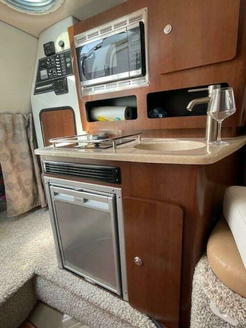 2023 Crownline — - Image 26