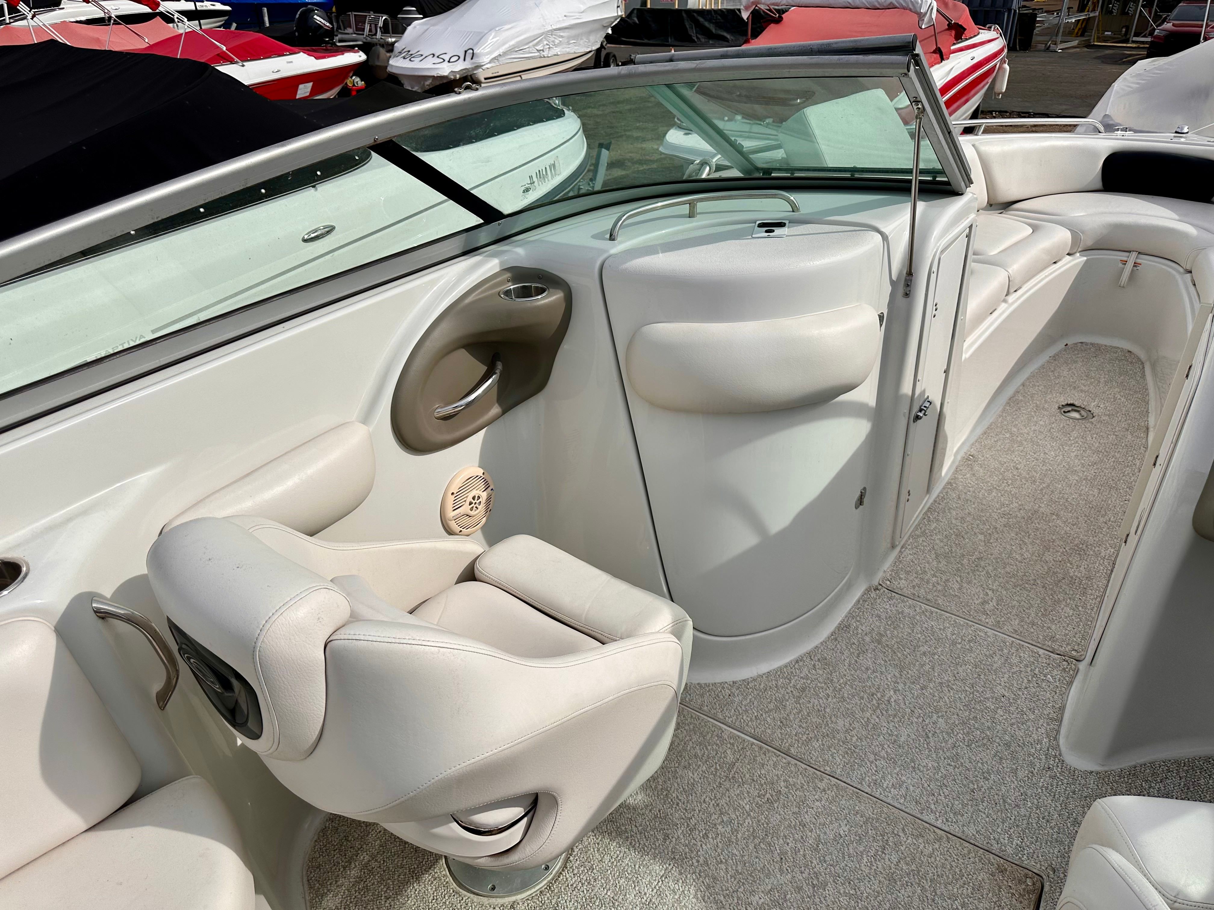 2005 Crownline 270 BR - 17