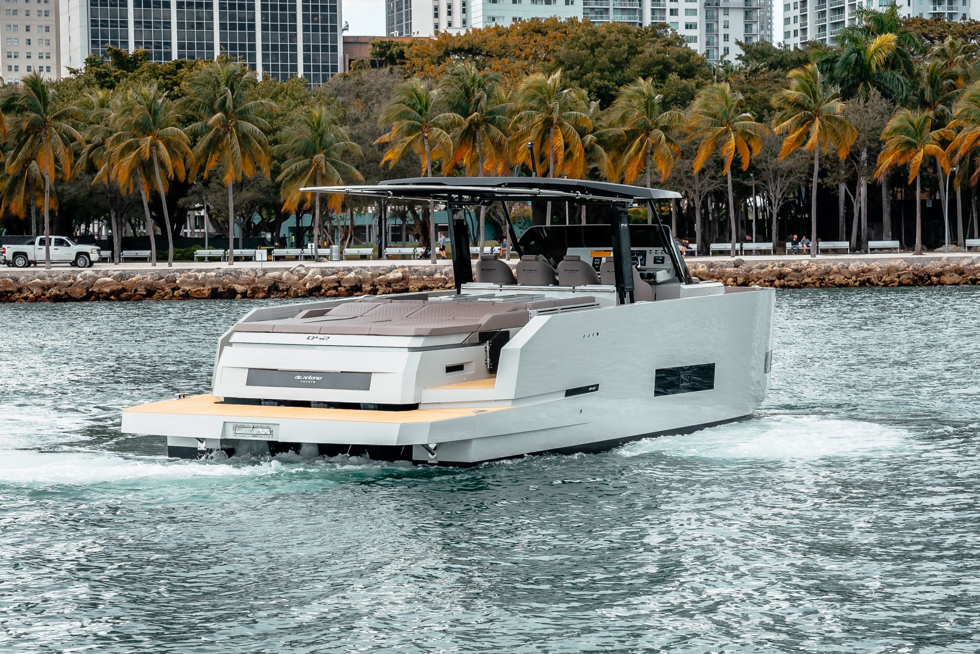 2025 De Antonio Yachts D42 Open - 8