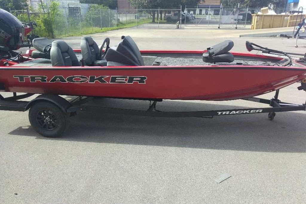 2026 Tracker Pro Team 190