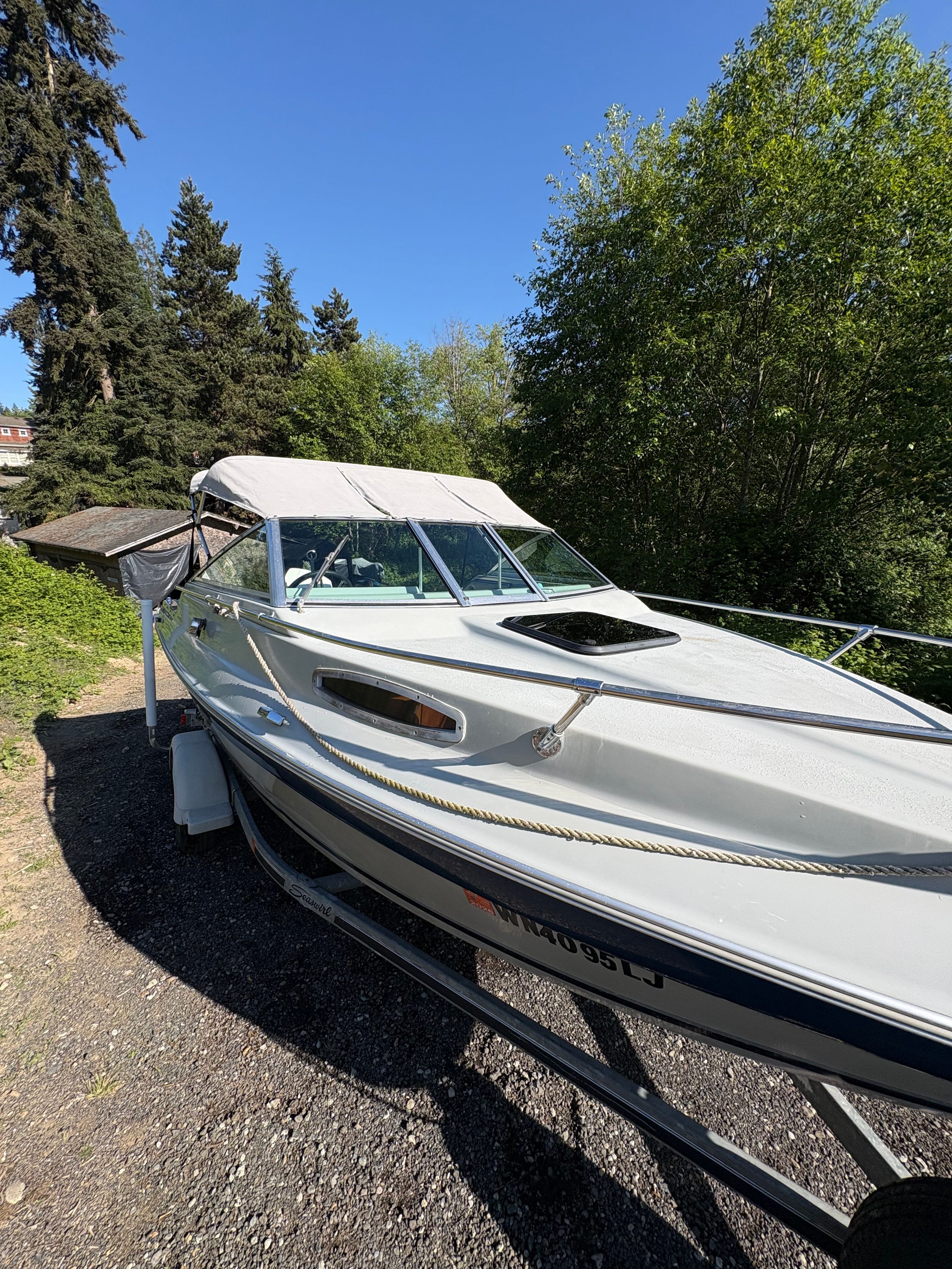 1989 Seaswirl SIERRA CLASSIC CUDDY - 14