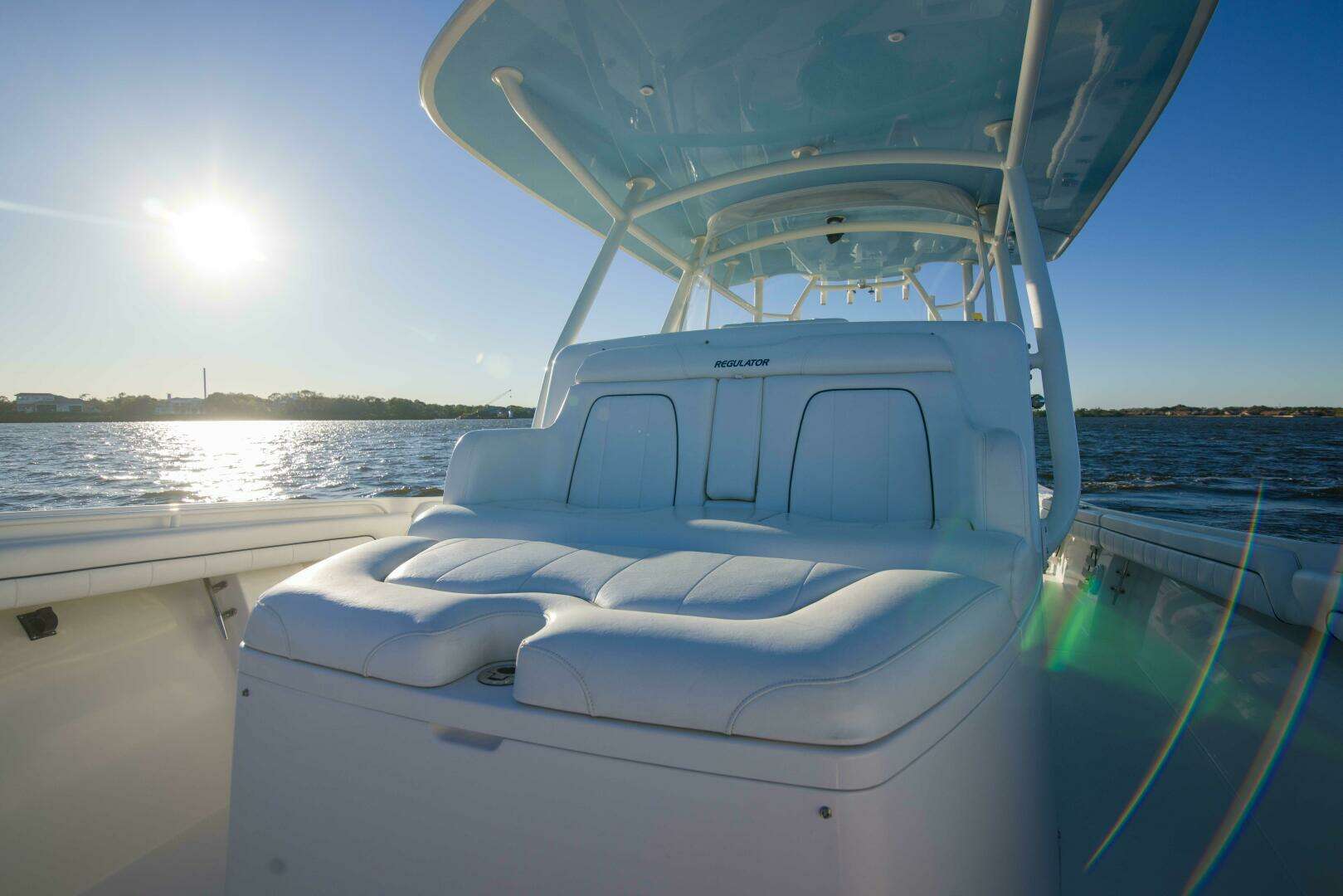 2016 Regulator 41 Center Console - Image 22