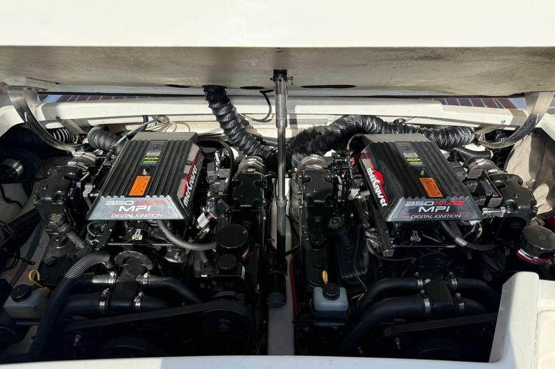 Twin MerCruiser engines in a 1999 Formula 280 Sun Sport boat.