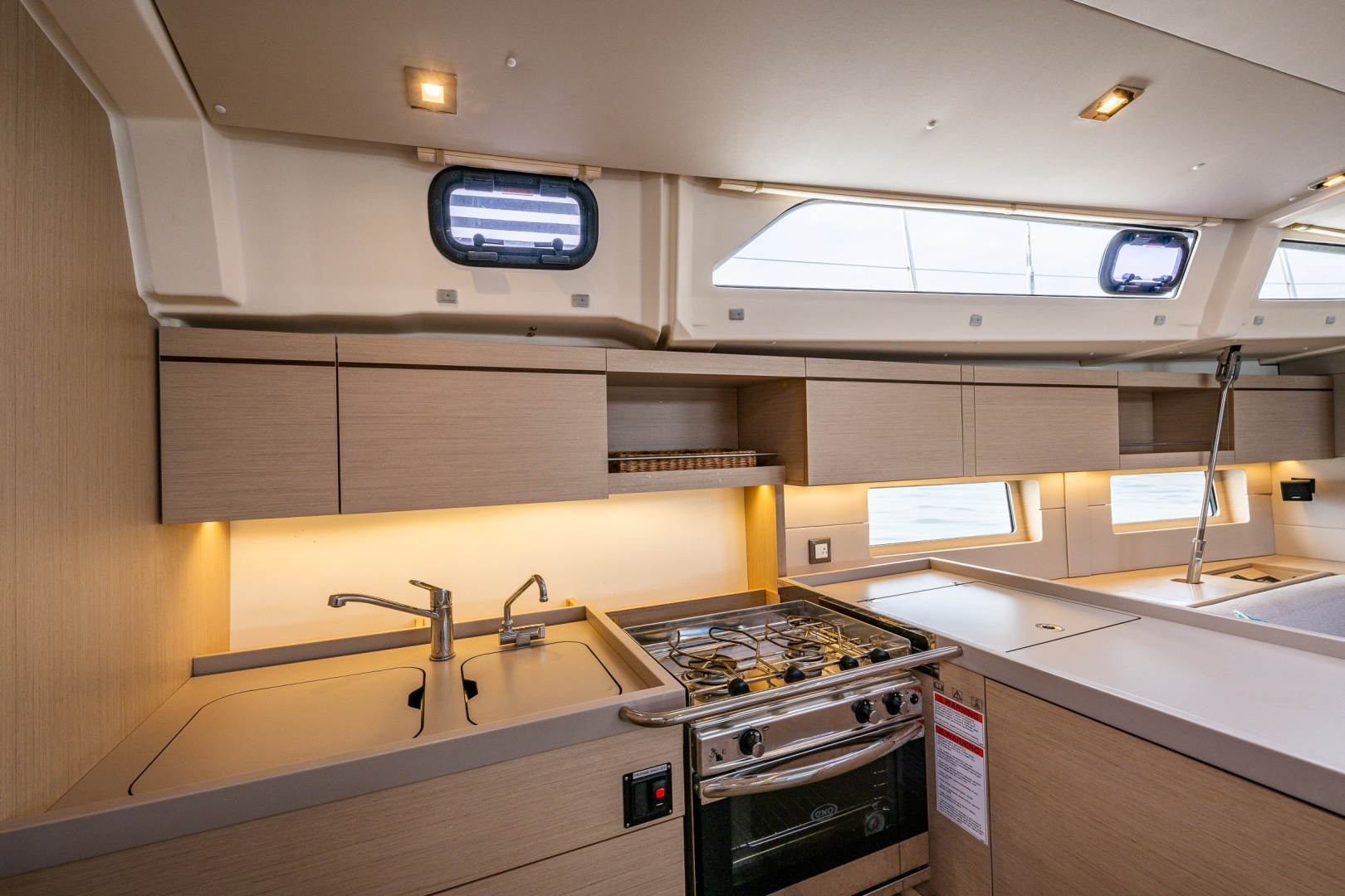 2020 Beneteau Oceanis 46.1 - Image 19