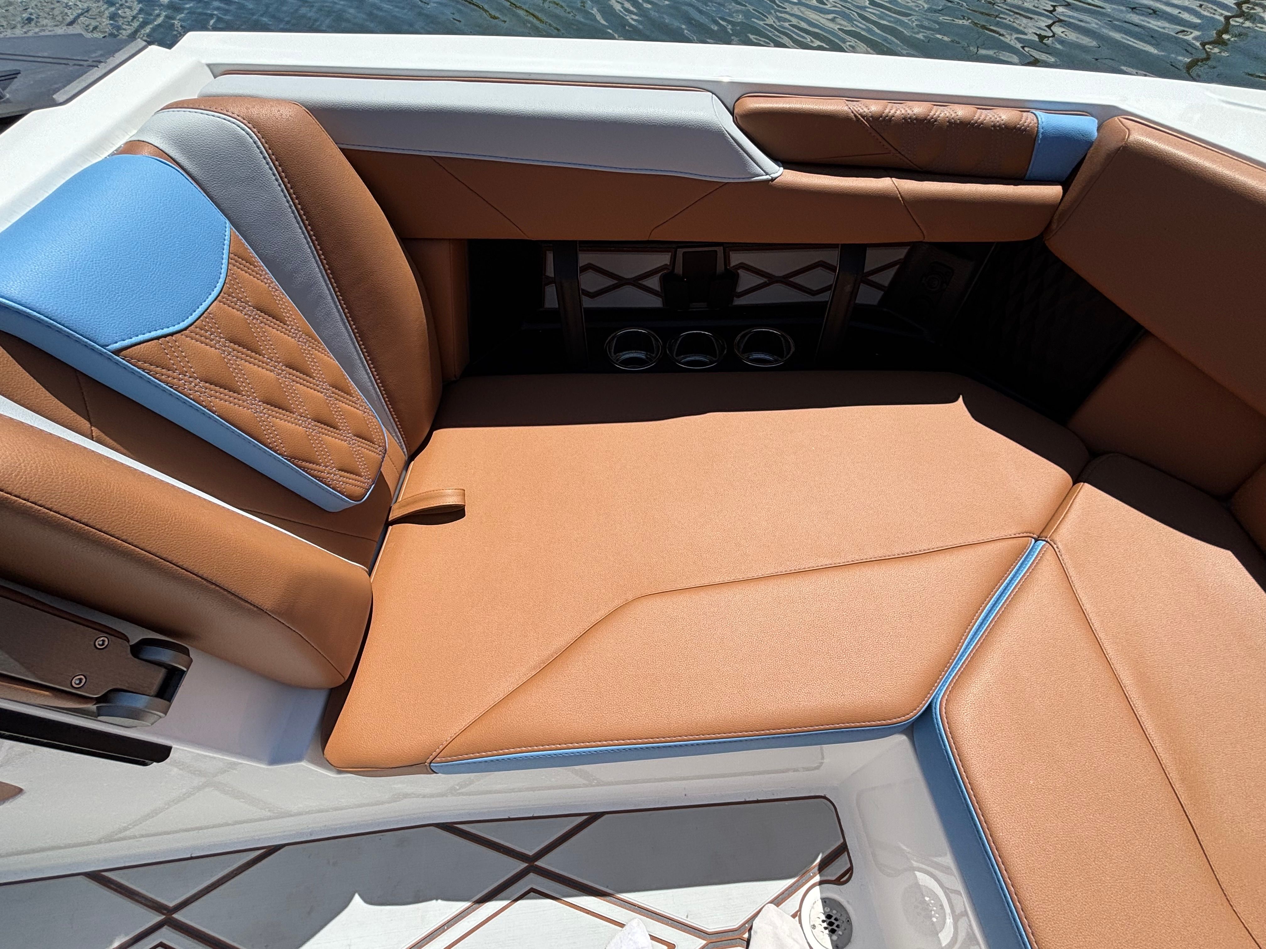 2026 Malibu M230 - 17