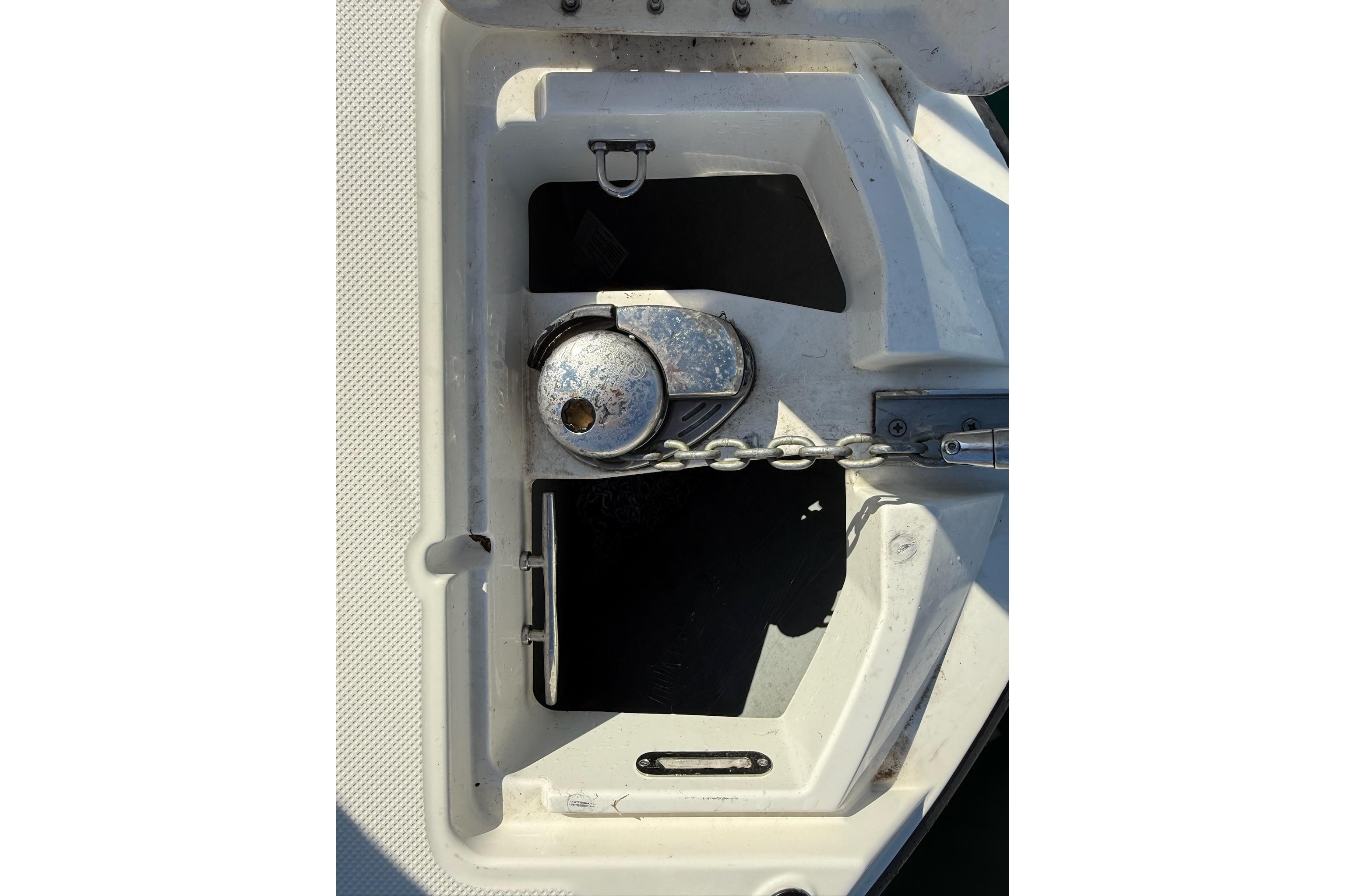 2024 Bayliner Trophy T25 Pilothouse anchor chain and winch detail.