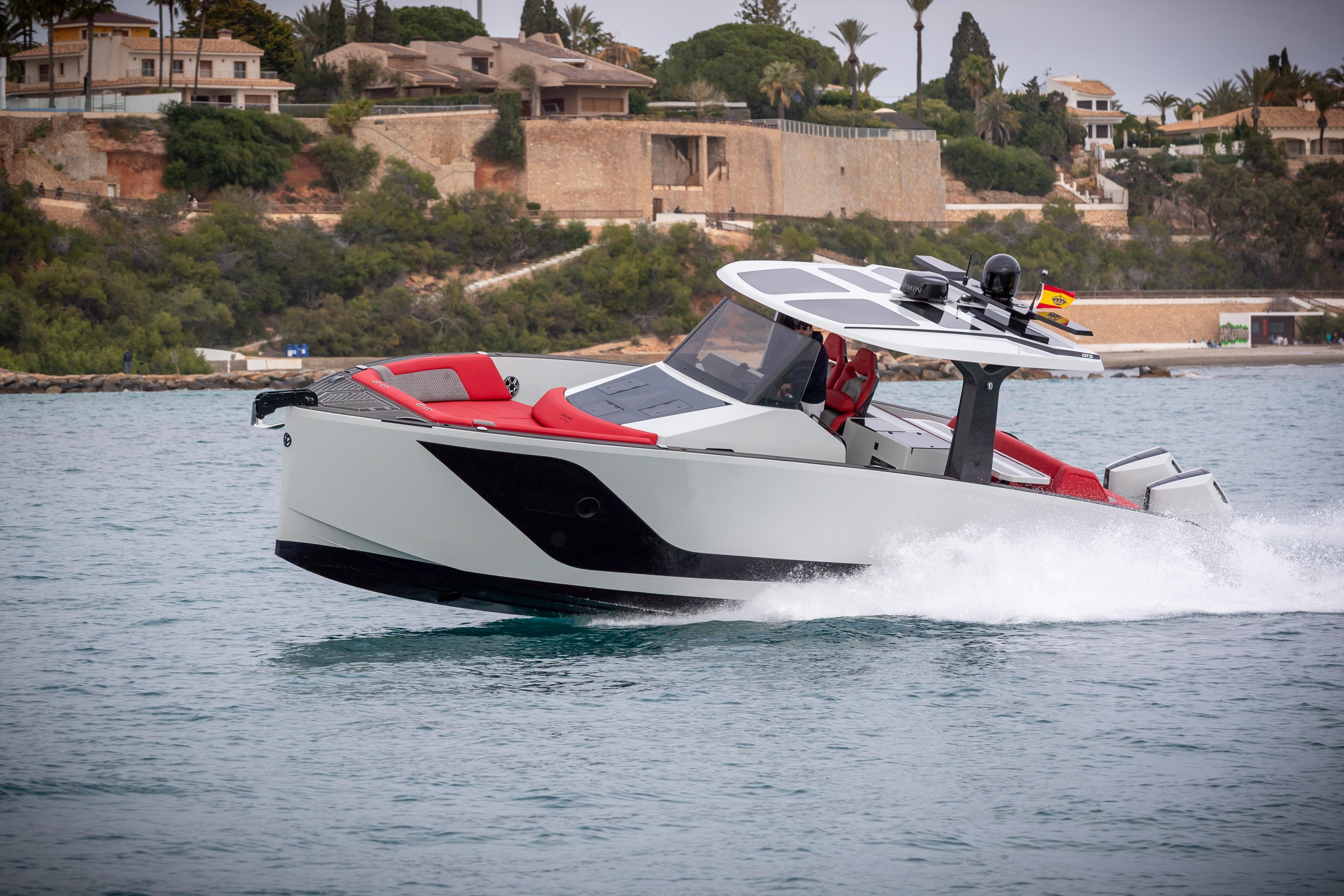 2026 Tesoro 40 GTS