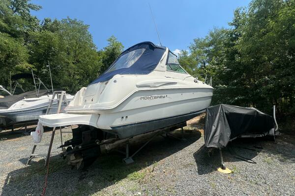 2000 Monterey 302 Cruiser