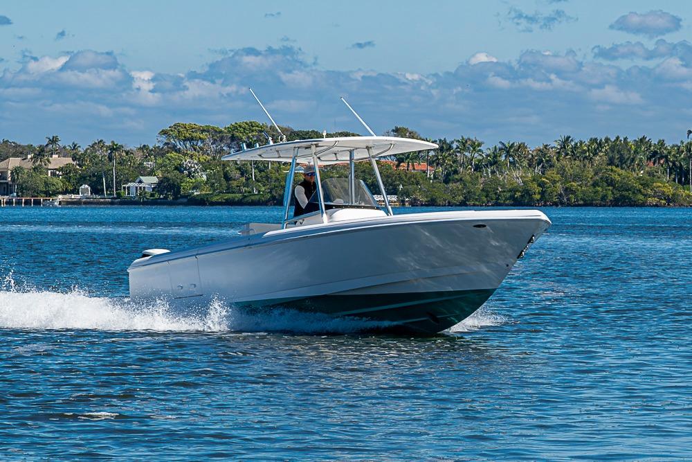 2005 Intrepid 300 Center Console
