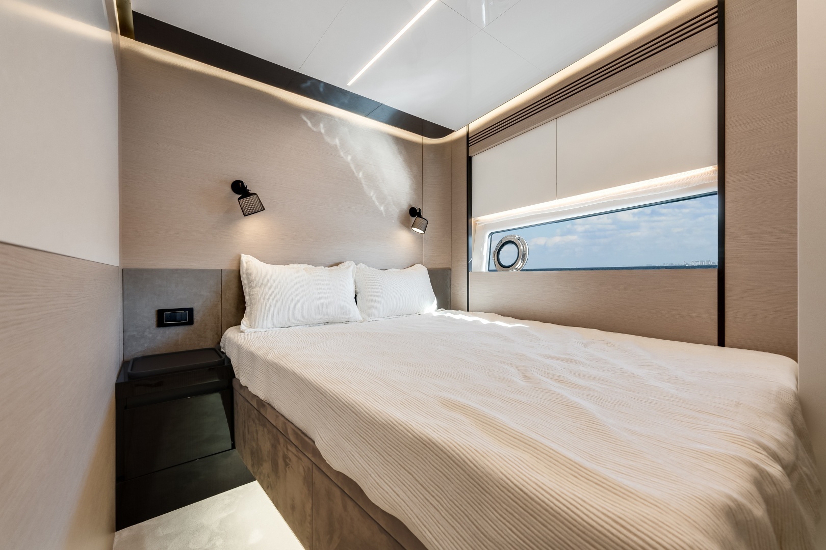 2024 Azimut S8 - Image 56