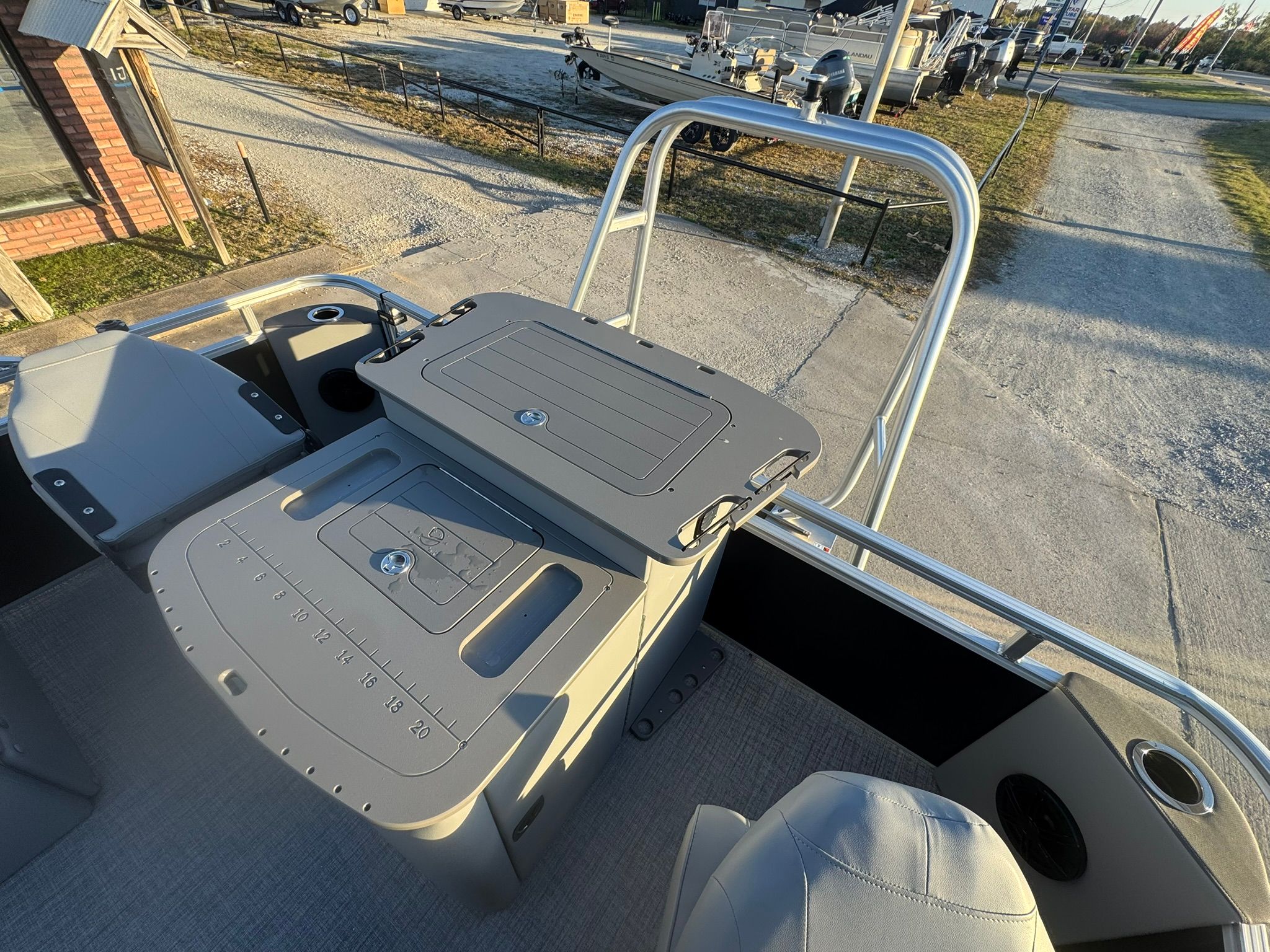 Landau Alure 21CC Fish 2026 with fishing station and seating area.