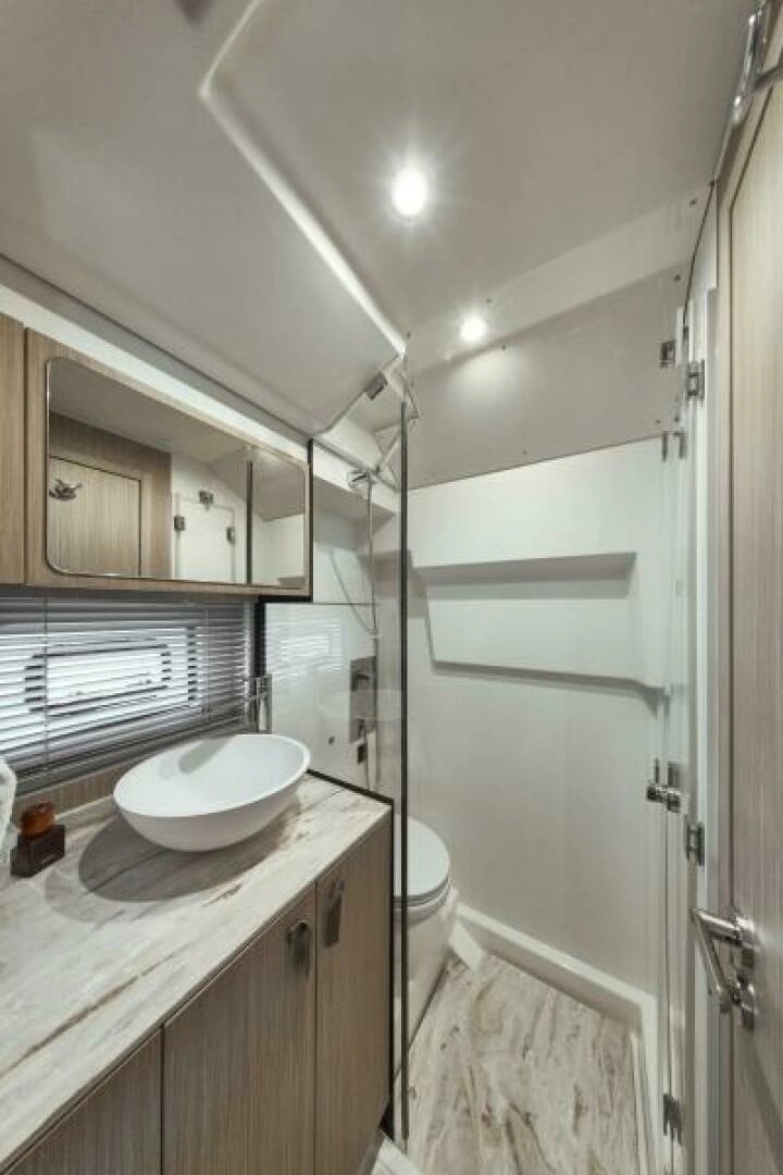 2027 Prestige F4.3 - Image 19