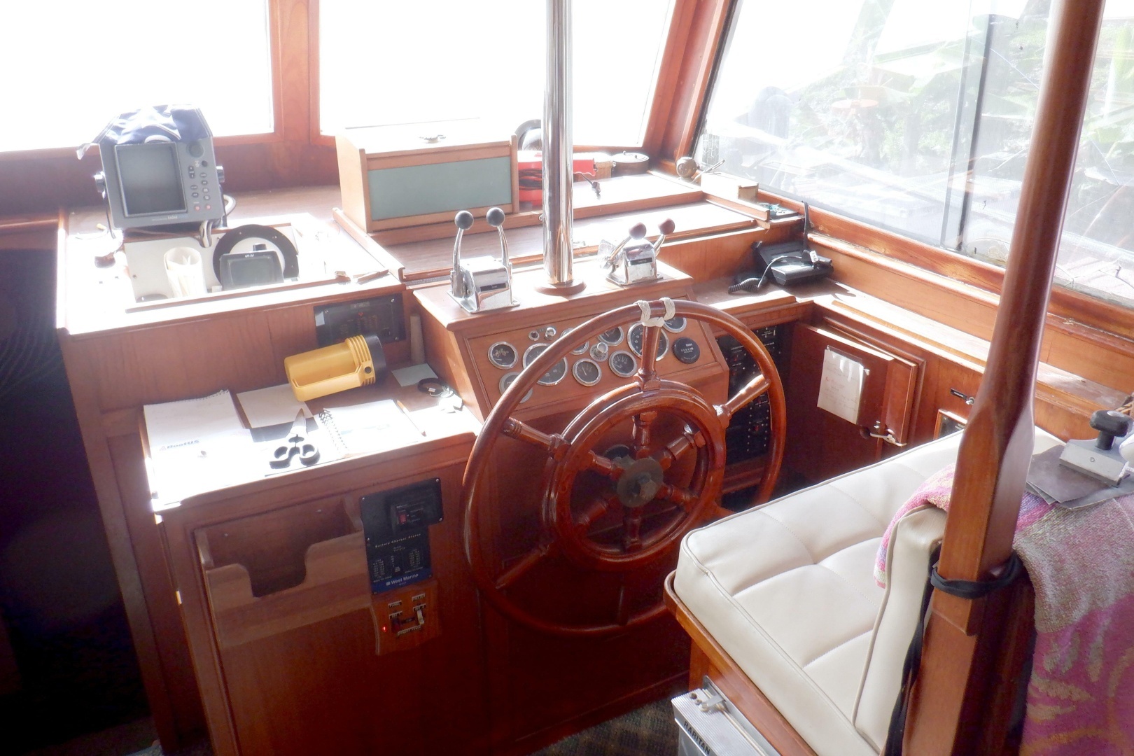 1980 Grand Banks 49 Classic - Image 22
