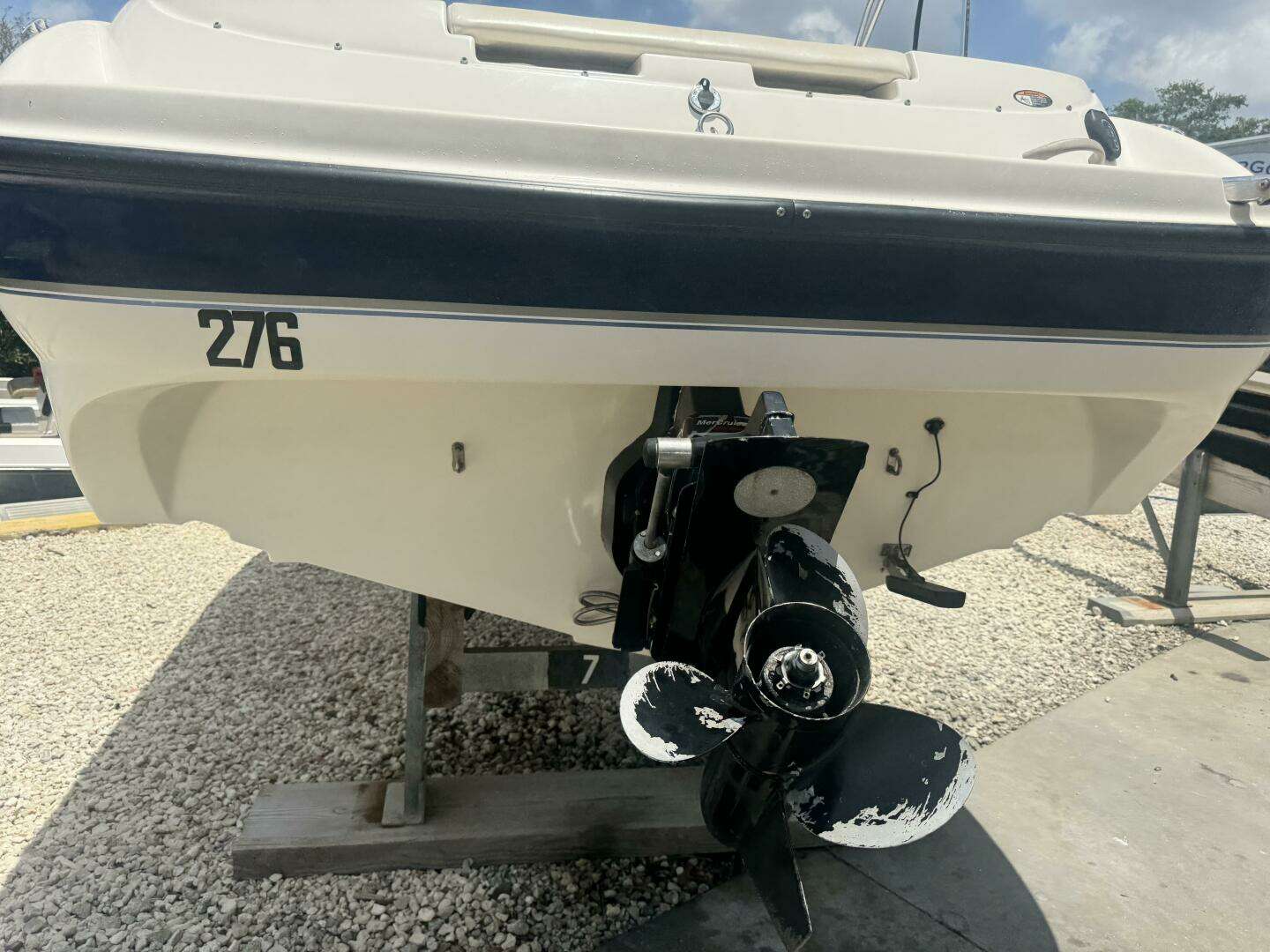 2003 Bayliner 212 Capri Cuddy Cabin - Image 3