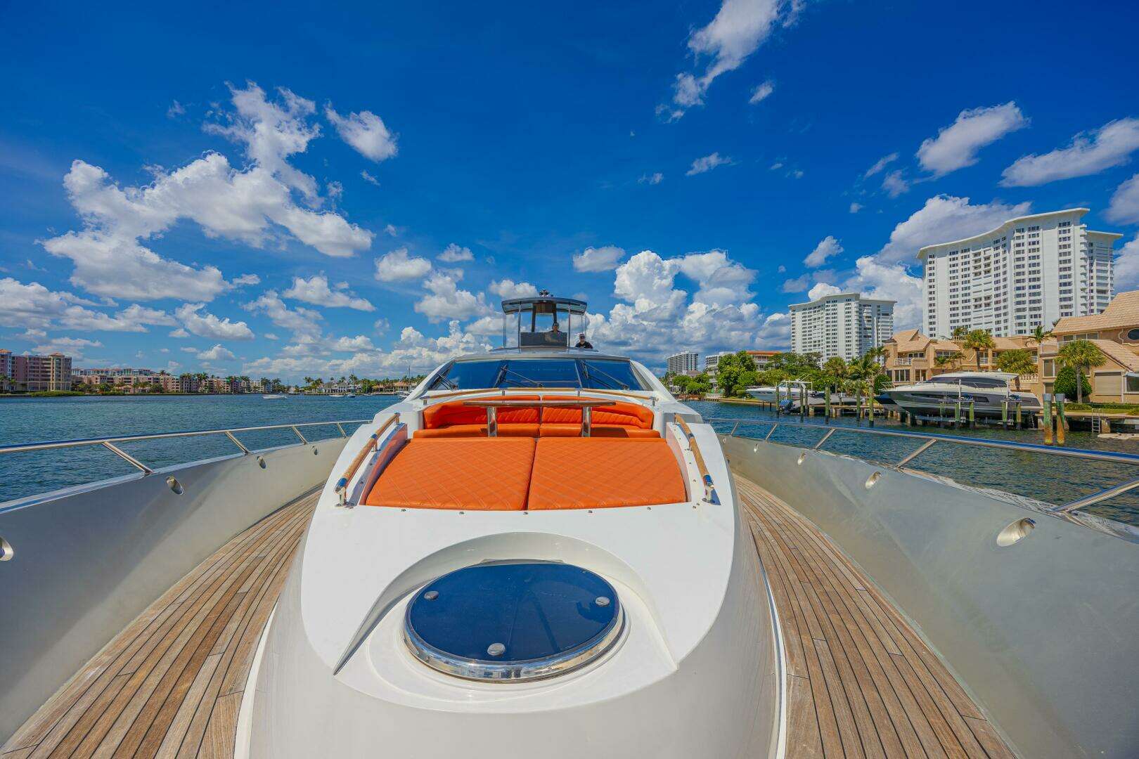 2010 Lazzara Yachts LSX 92 - Image 13