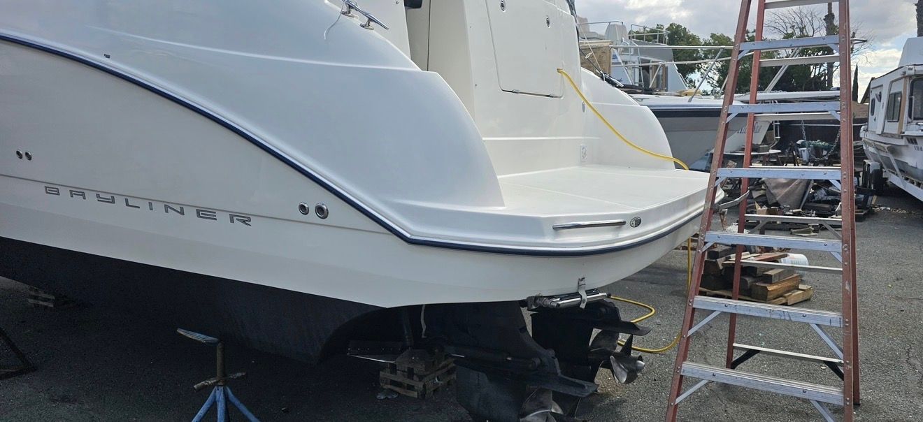 2005 Bayliner 325 - 3