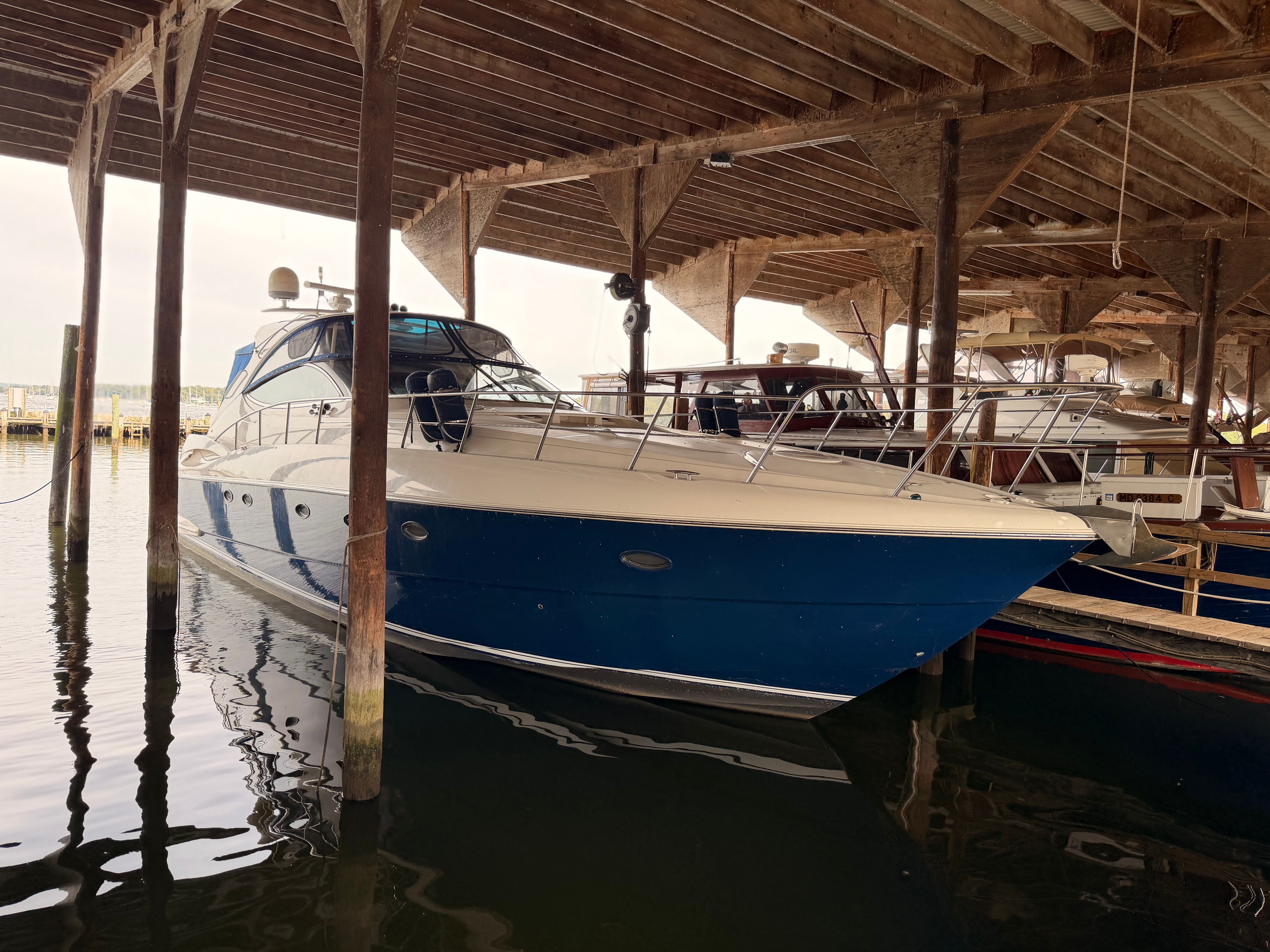 2006 Cruisers Yachts 560 Express
