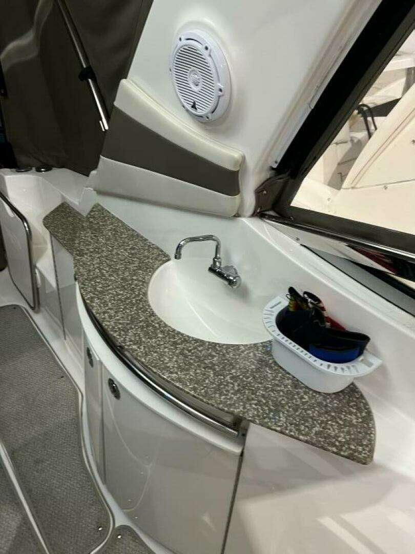 2008 Chaparral 350 Signature - Image 8