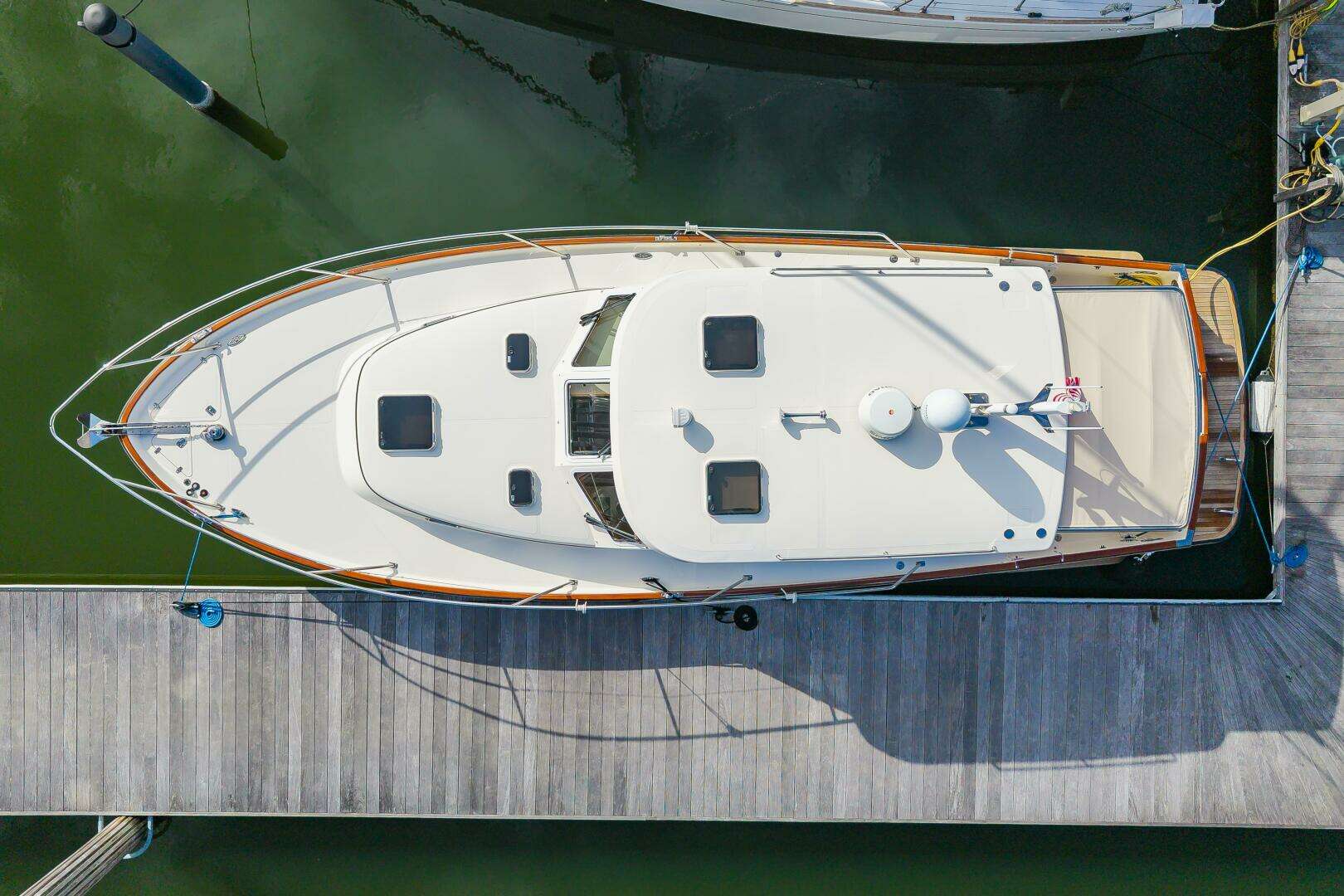 2018 Legacy 36 - Image 6