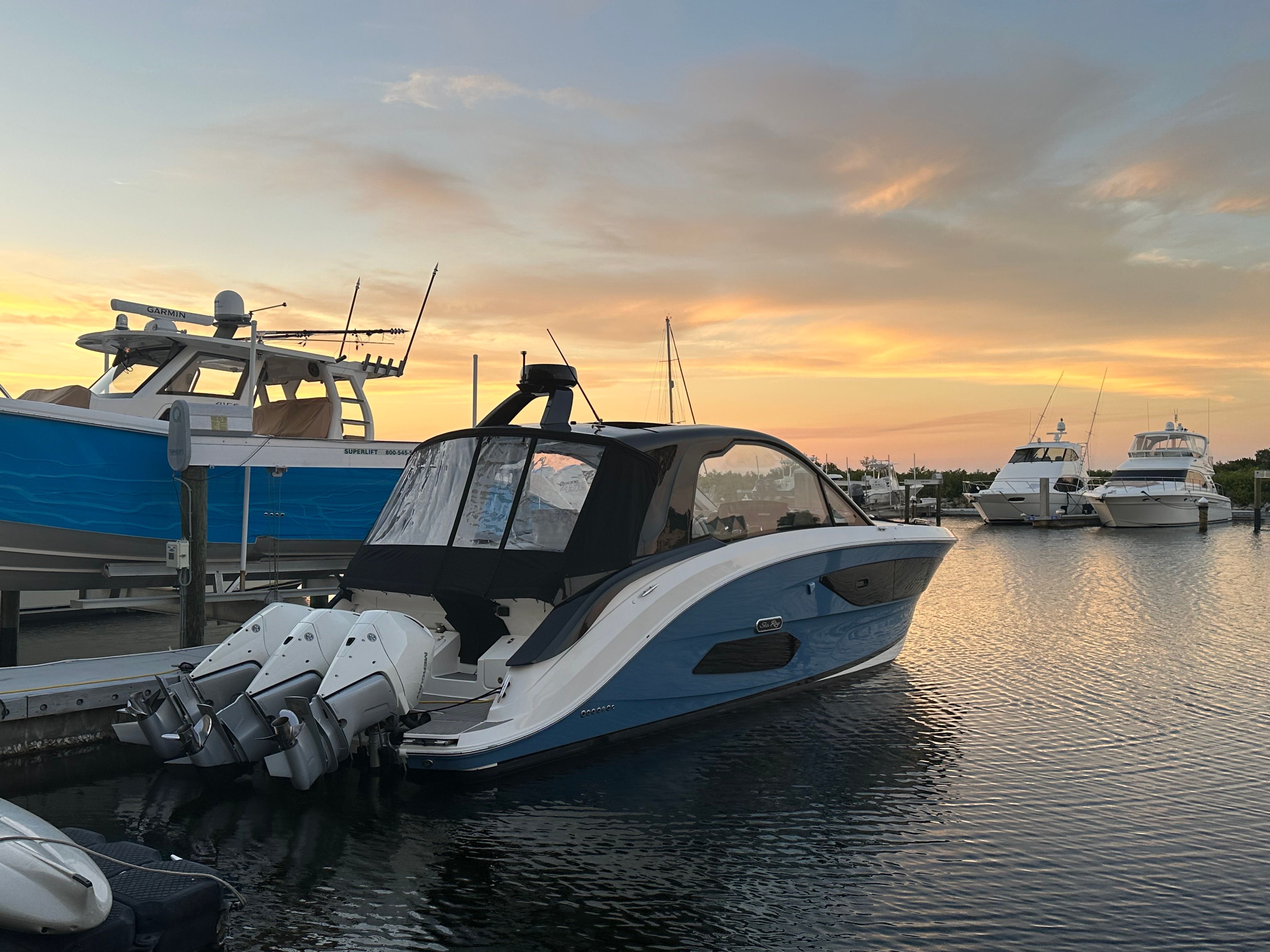 2023 Sea Ray Sundancer 370 Outboard - 2