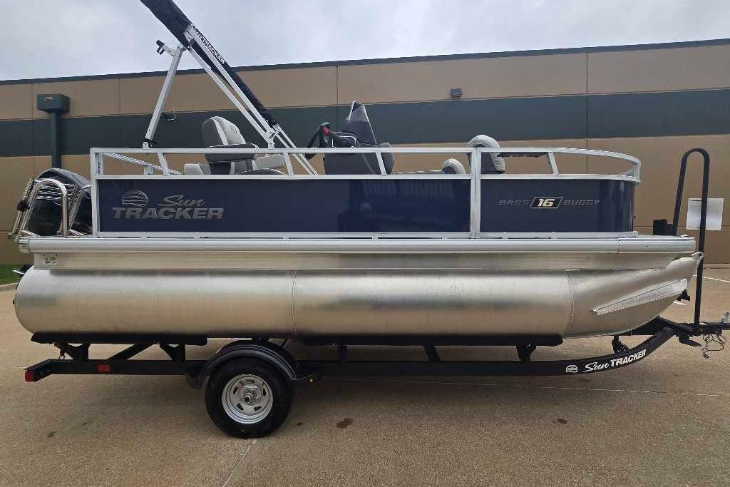 2026 Sun Tracker Bass Buggy 16 XL Select